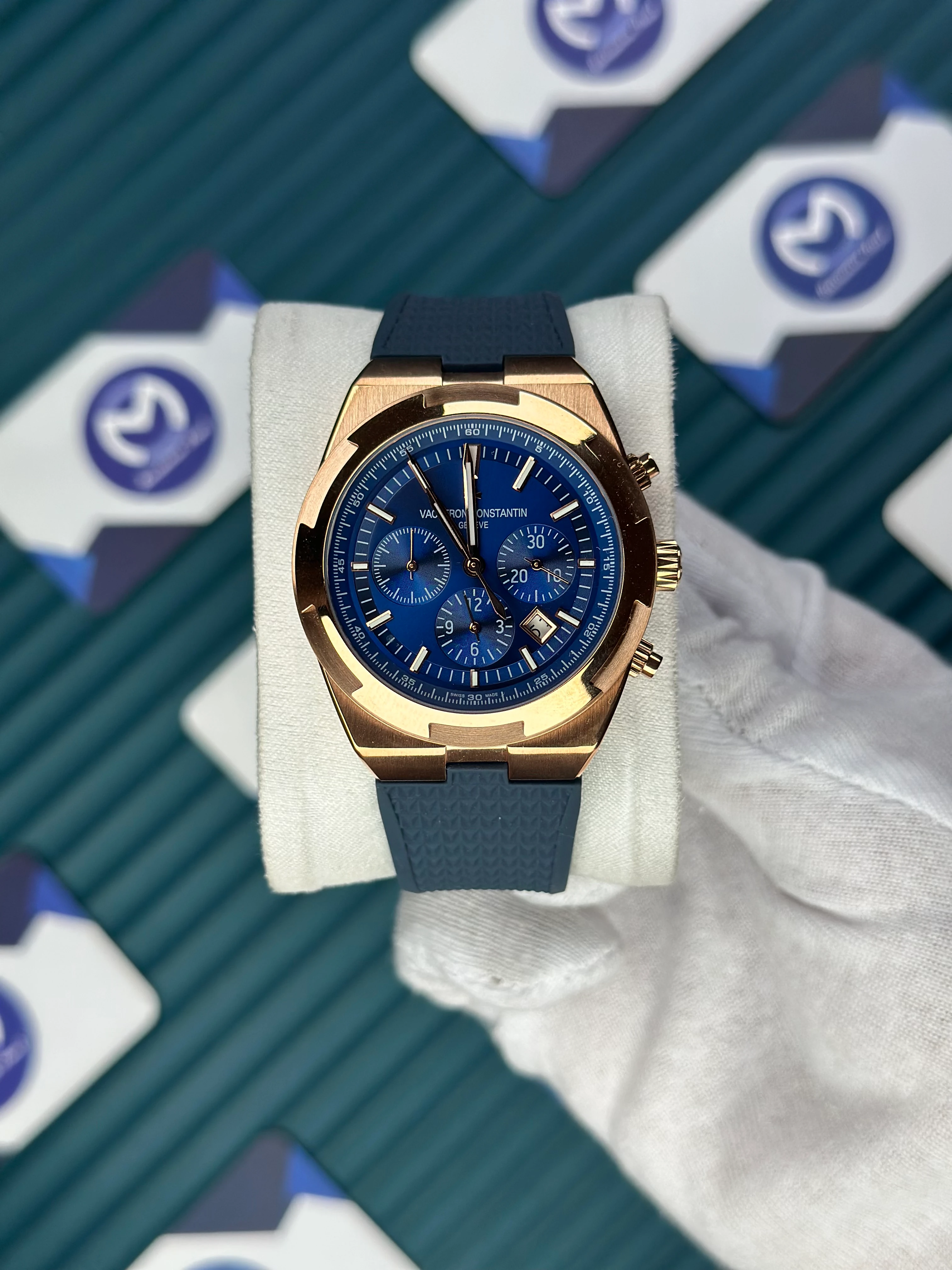 VACHERON CONSTANTIN BLUE DIAL ROSE CASE CHRONOGRAPH OVERSEAS NAVY BLUE RUBBER