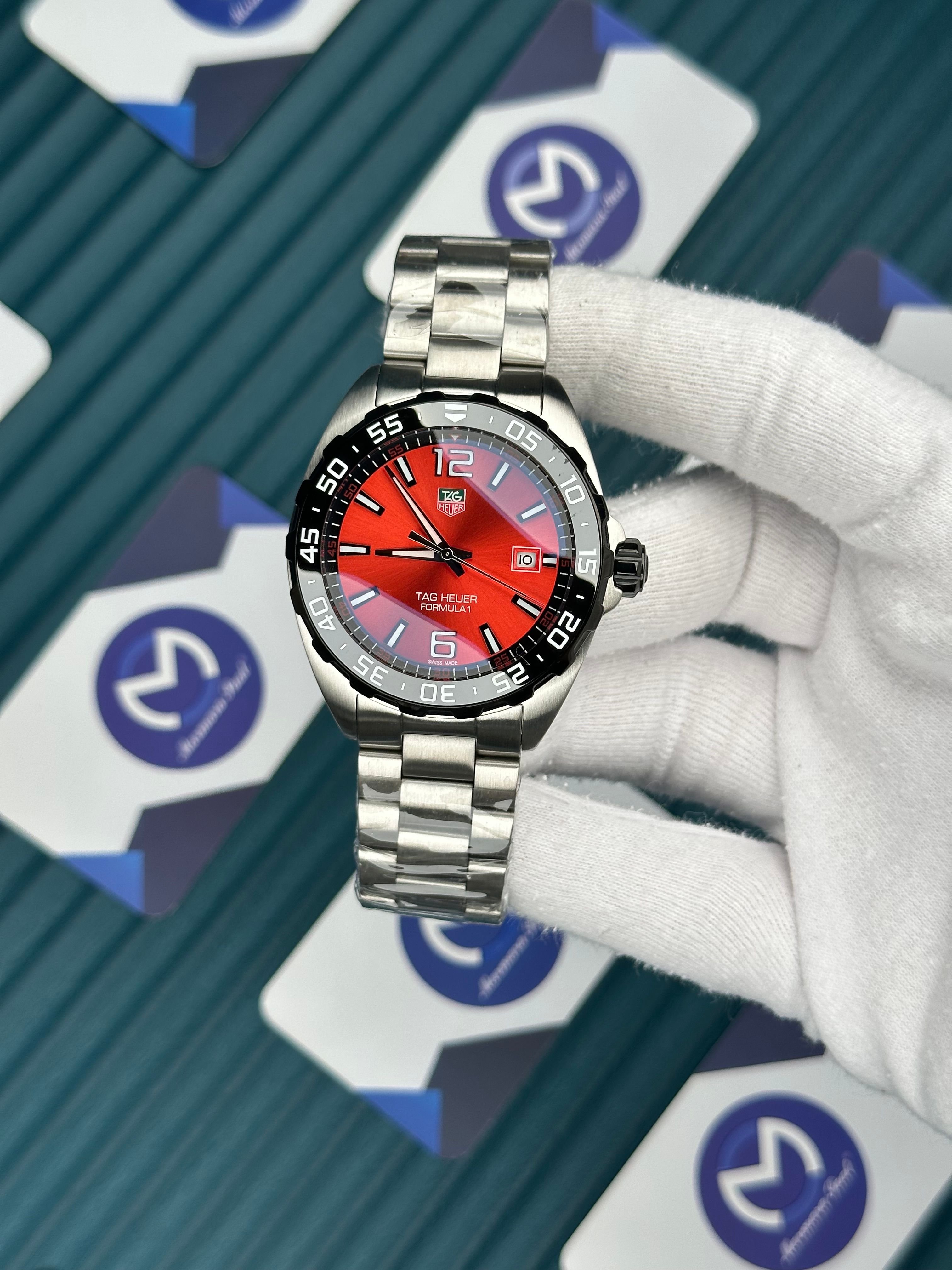 Tagheuer Formula 1 Otomatik Kırmızı Kadran Siyah Bezel