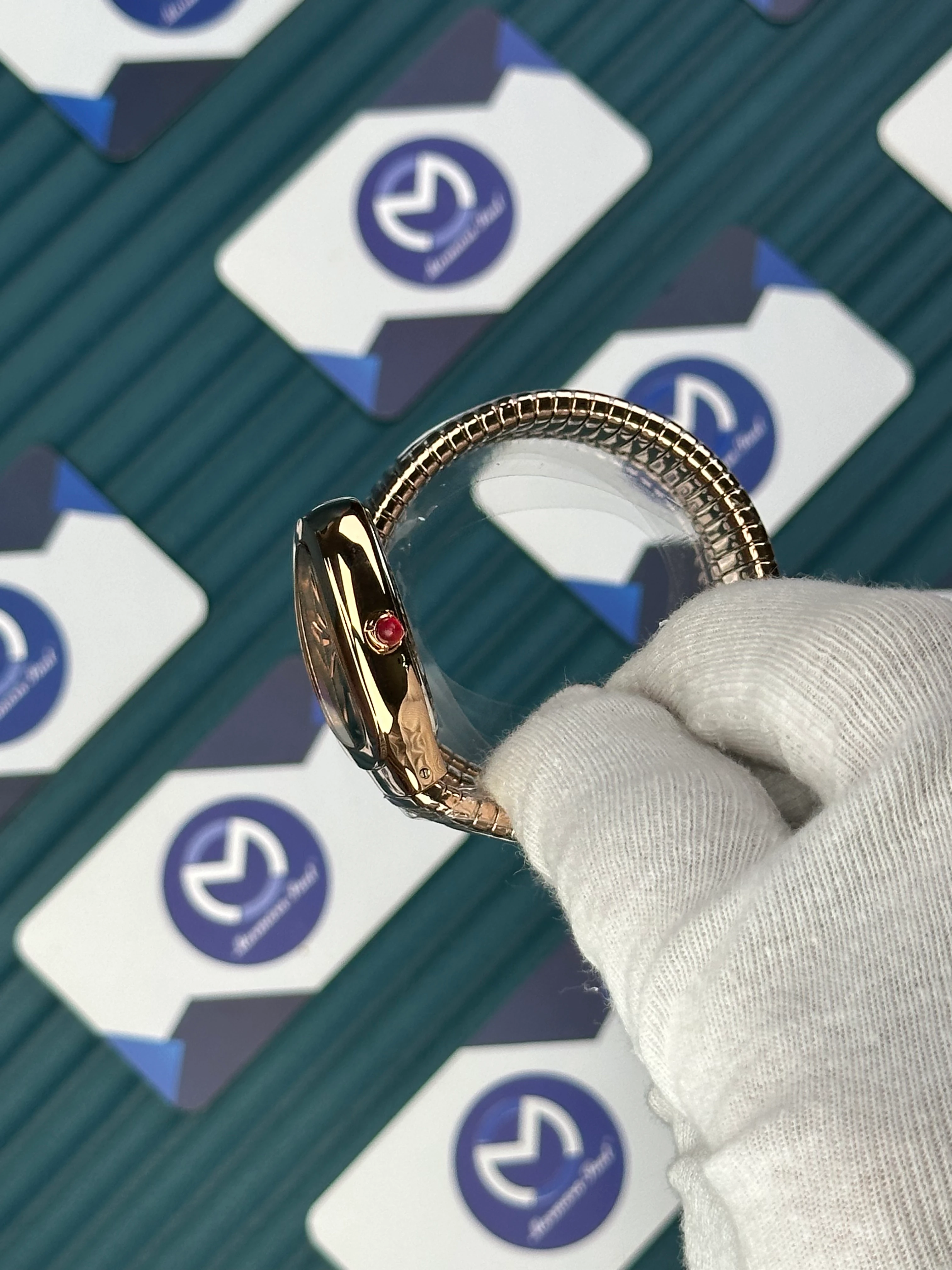 BVLGARI SERPENTI BLACK DIAL ROSE LONG TUBOGAS