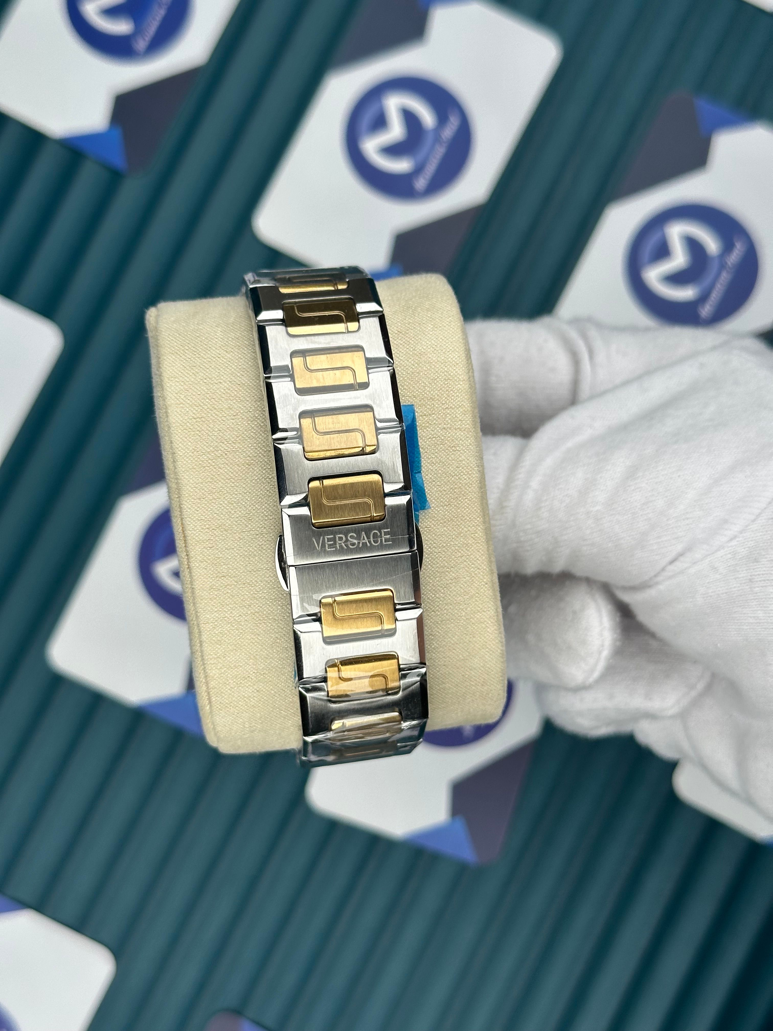 Versace Gold-Silver Yeni Nesil 3D Logolu Siyah Kadran