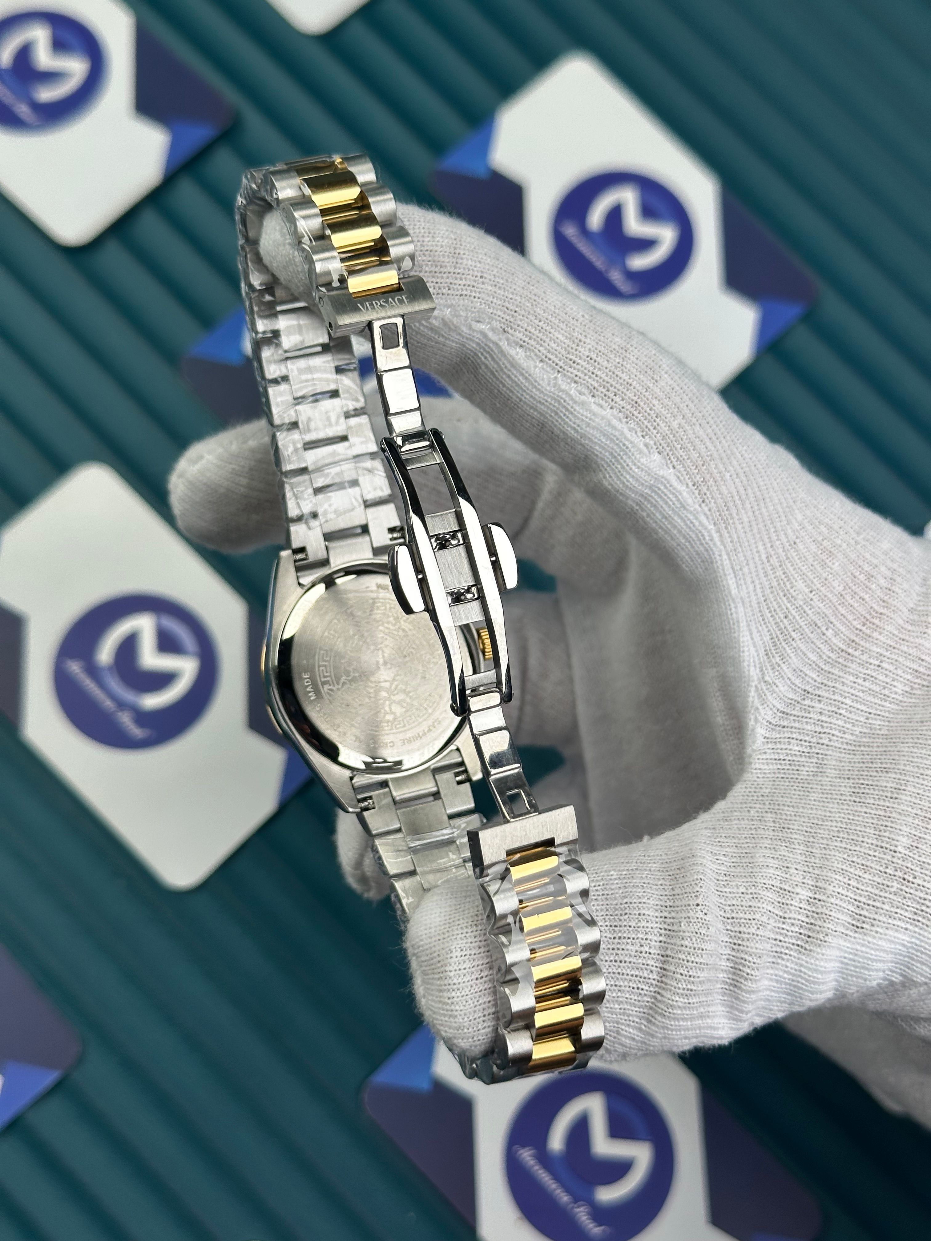 VERSACE 32 MM BLUE DIAL MILLENYIUM GENT GOLD-SILVER