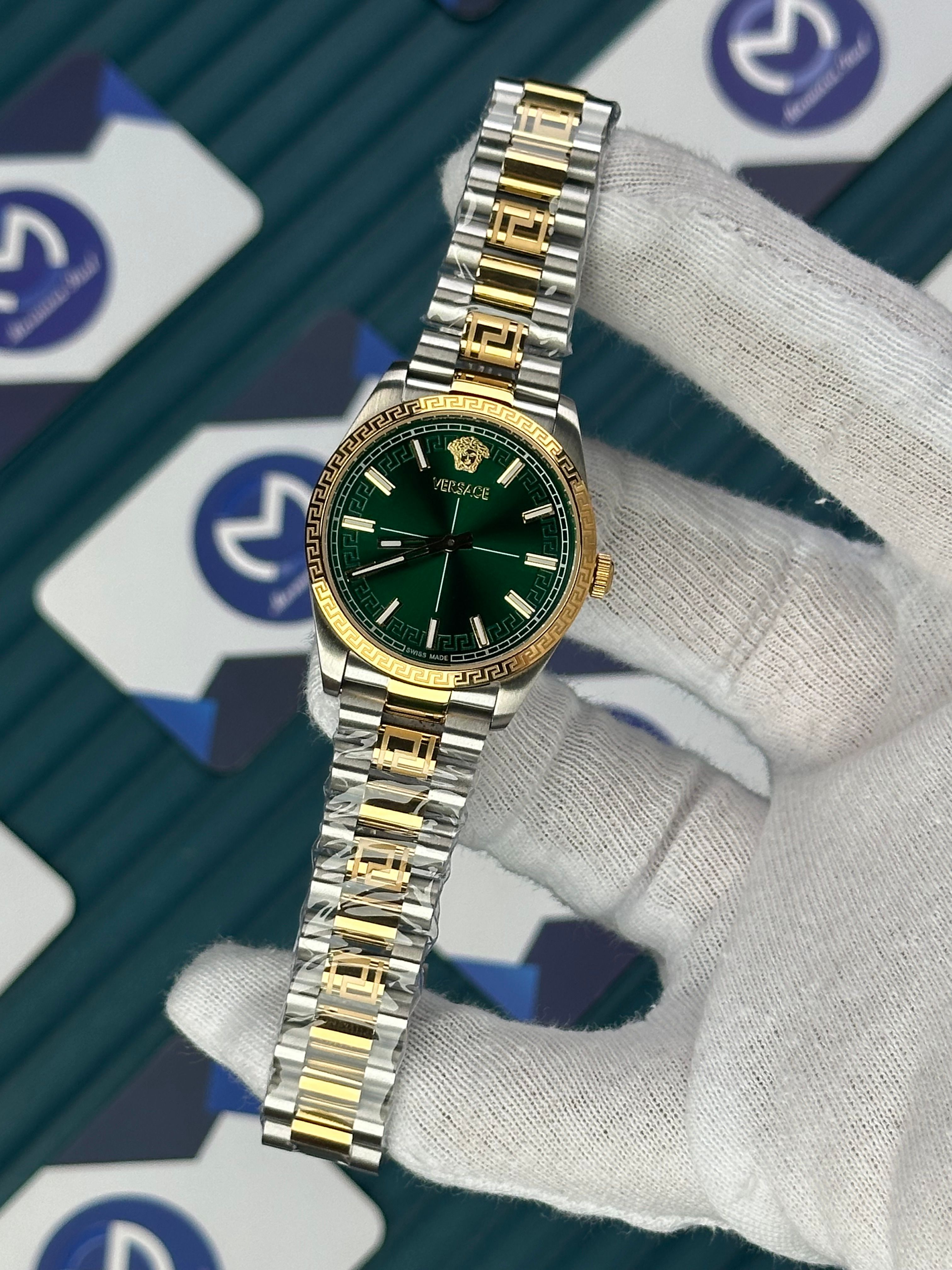 VERSACE 32 MM GREEN DIAL MILLENYIUM GENT GOLD-SILVER 