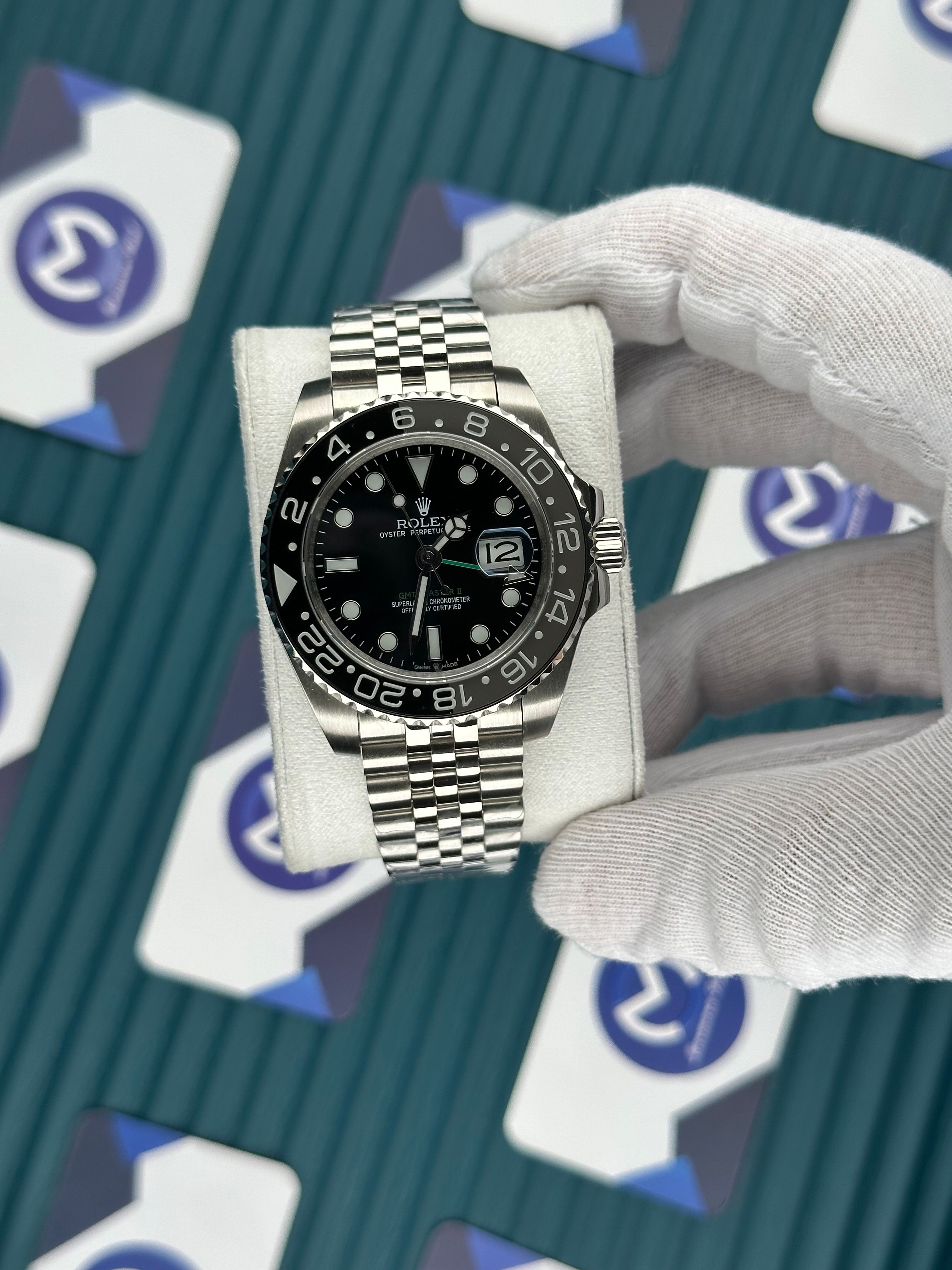 ROLEX GMT MASTER II BLACK DIAL GREY AND BLACK CERAMIC JUBILE