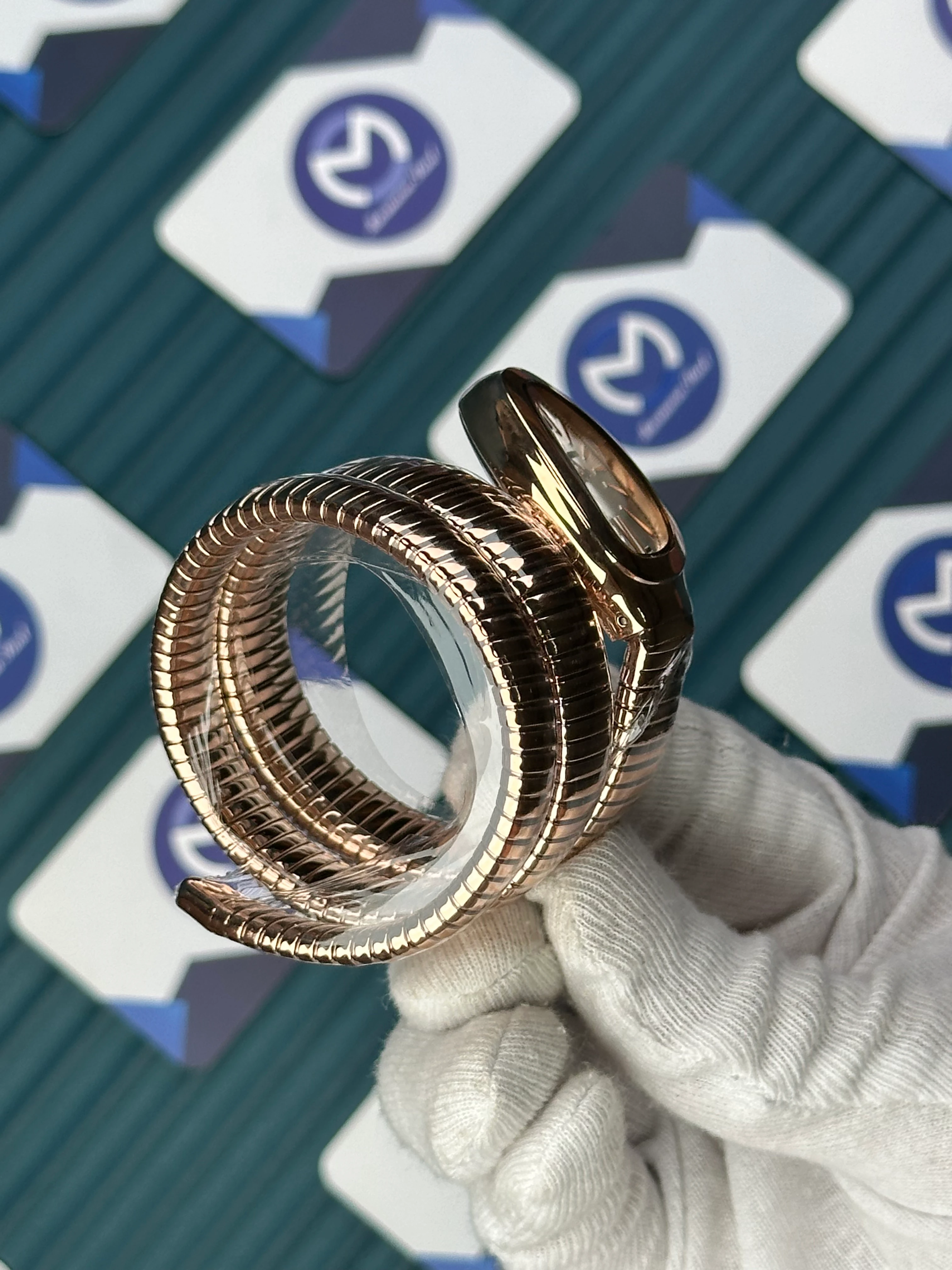 BVLGARI SERPENTI WHITE DIAL ROSE LONG TUBOGAS