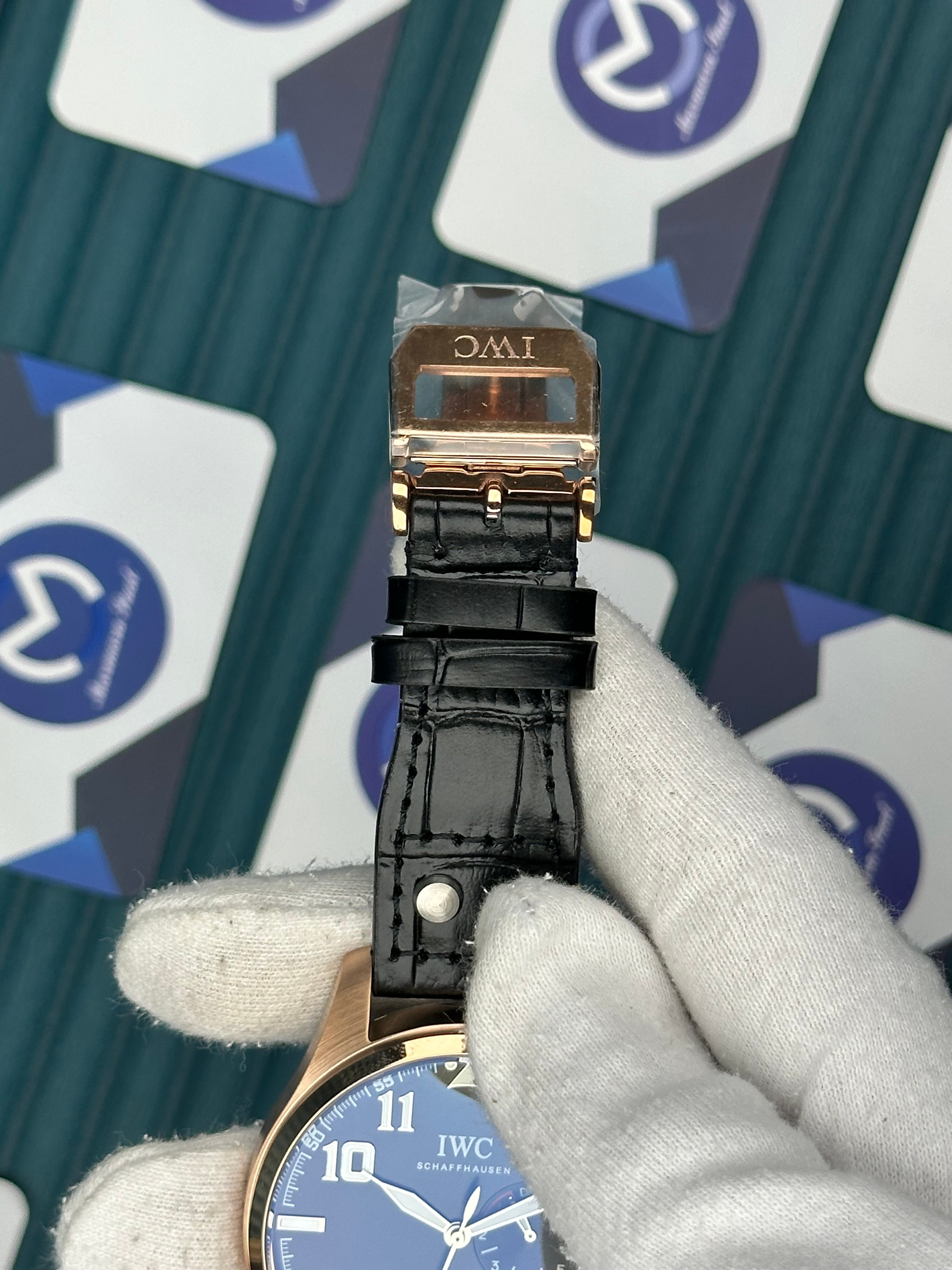 IWC Big Pilot Siyah Deri Kordon Rose Kasa
