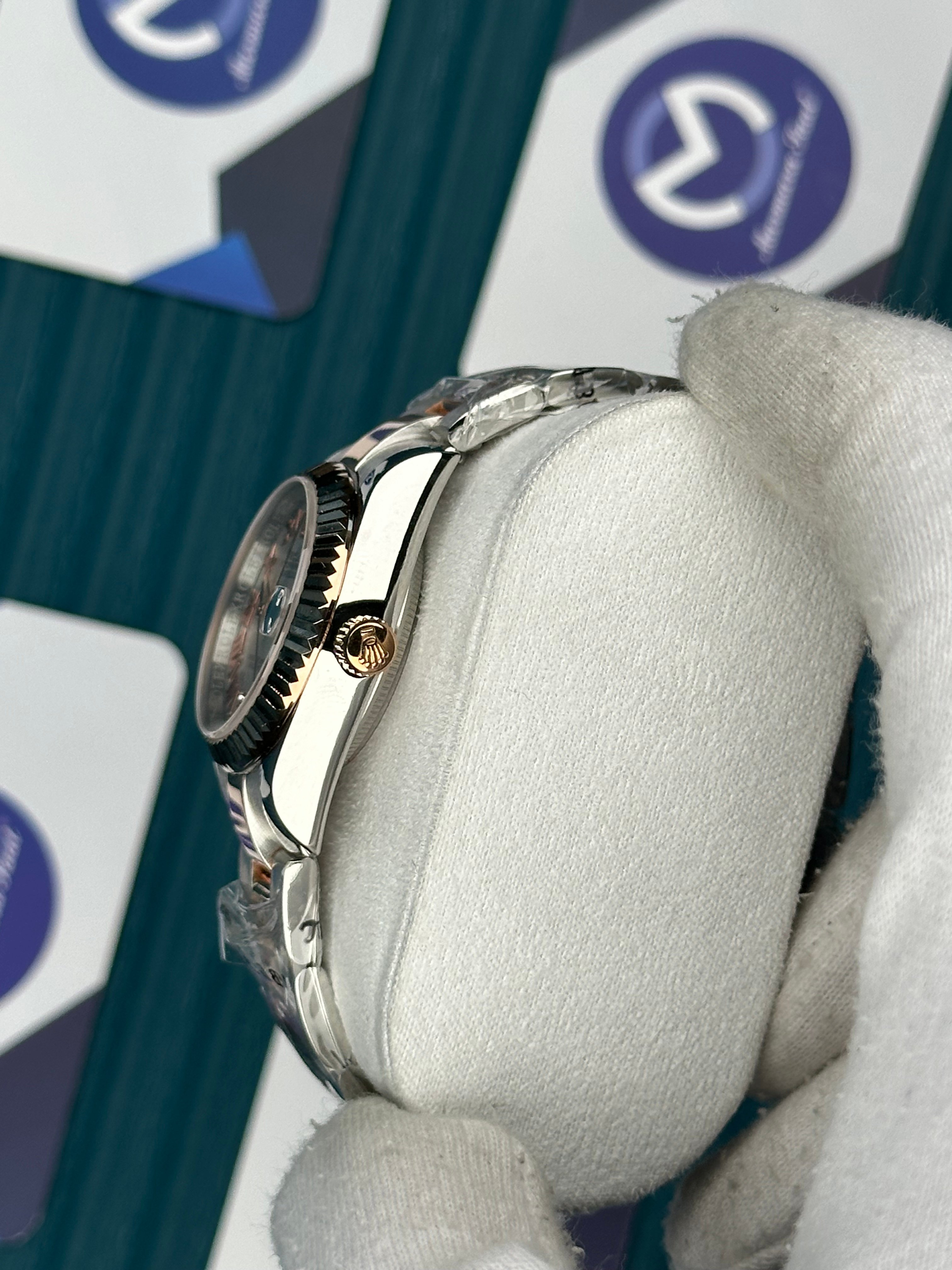 ROLEX 31 WHITE DIAL ROSE-SILVER OYSTER