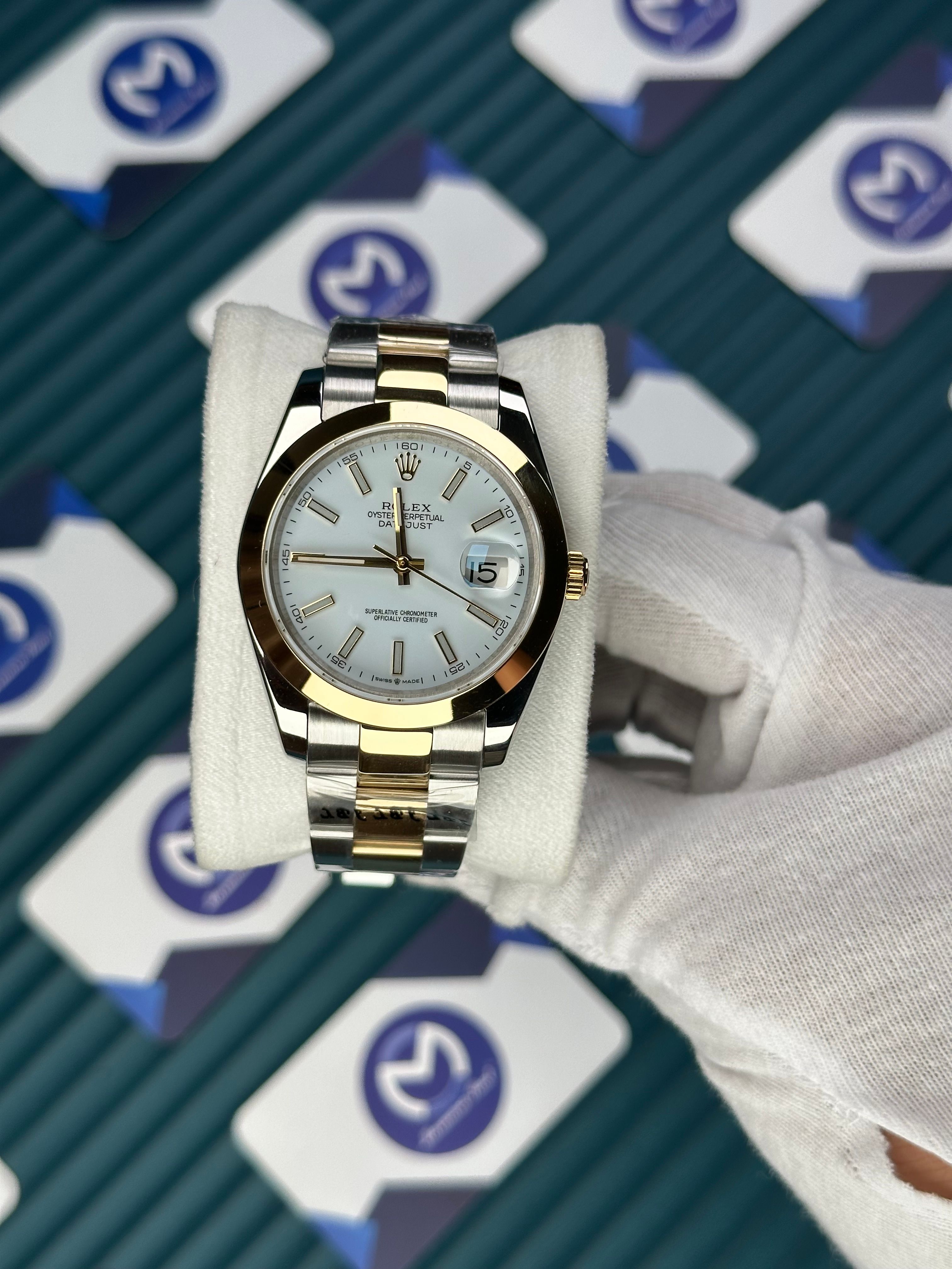 ROLEX DATEHUST WHITE DIAL OVAL BEZEL GOLD-SILVER OYSTER