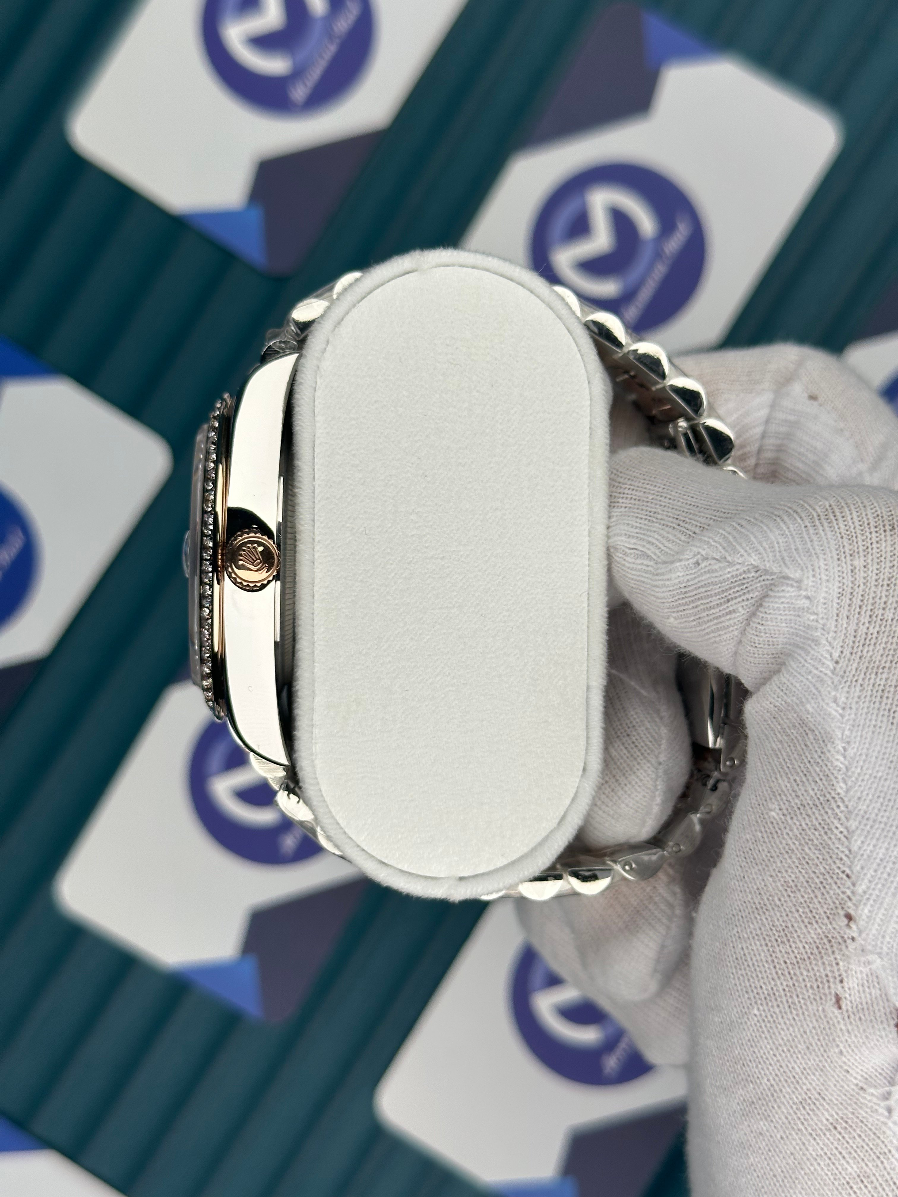 ROLEX DAY-DATE MOZAIK CHOCOLATE DIAMOND BEZEL ROSE--SILVER PRESIDENT