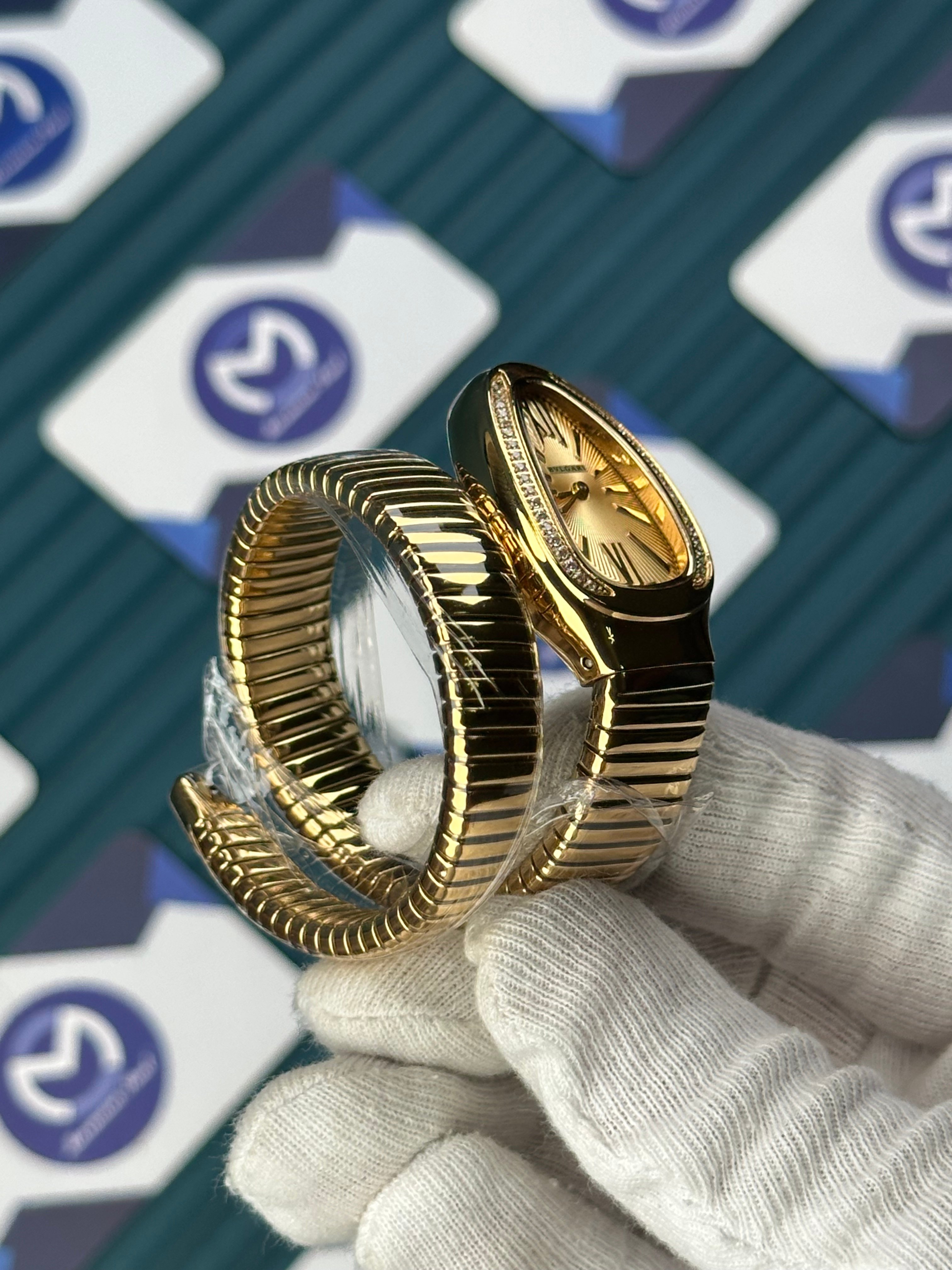 BVLGARI SERPENTI GOLD DIAL DIAMOND BEZEL GOLD SHORT TUBOGAS
