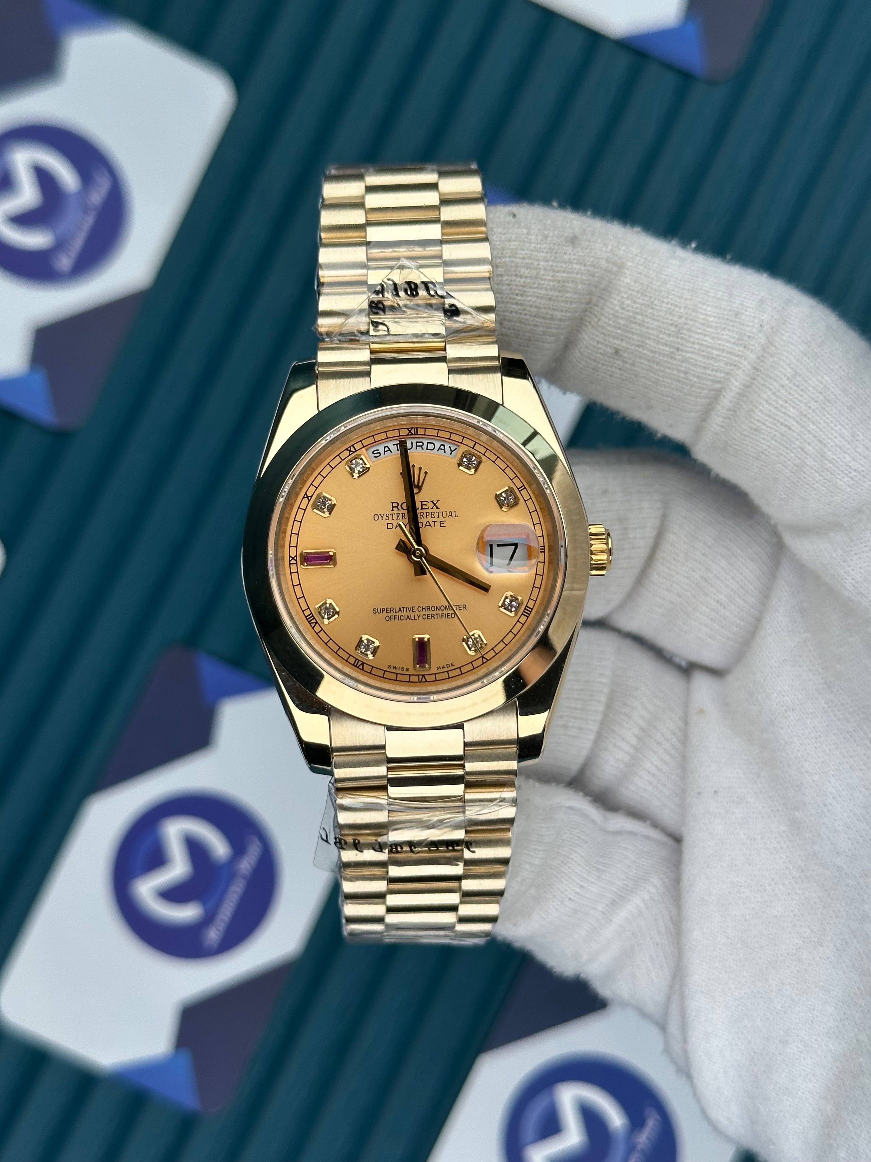 ROLEX DAY-DATE GOLD DIAL OVAL BEZEL DIAMOND INDEX GOLD PRESIDENT