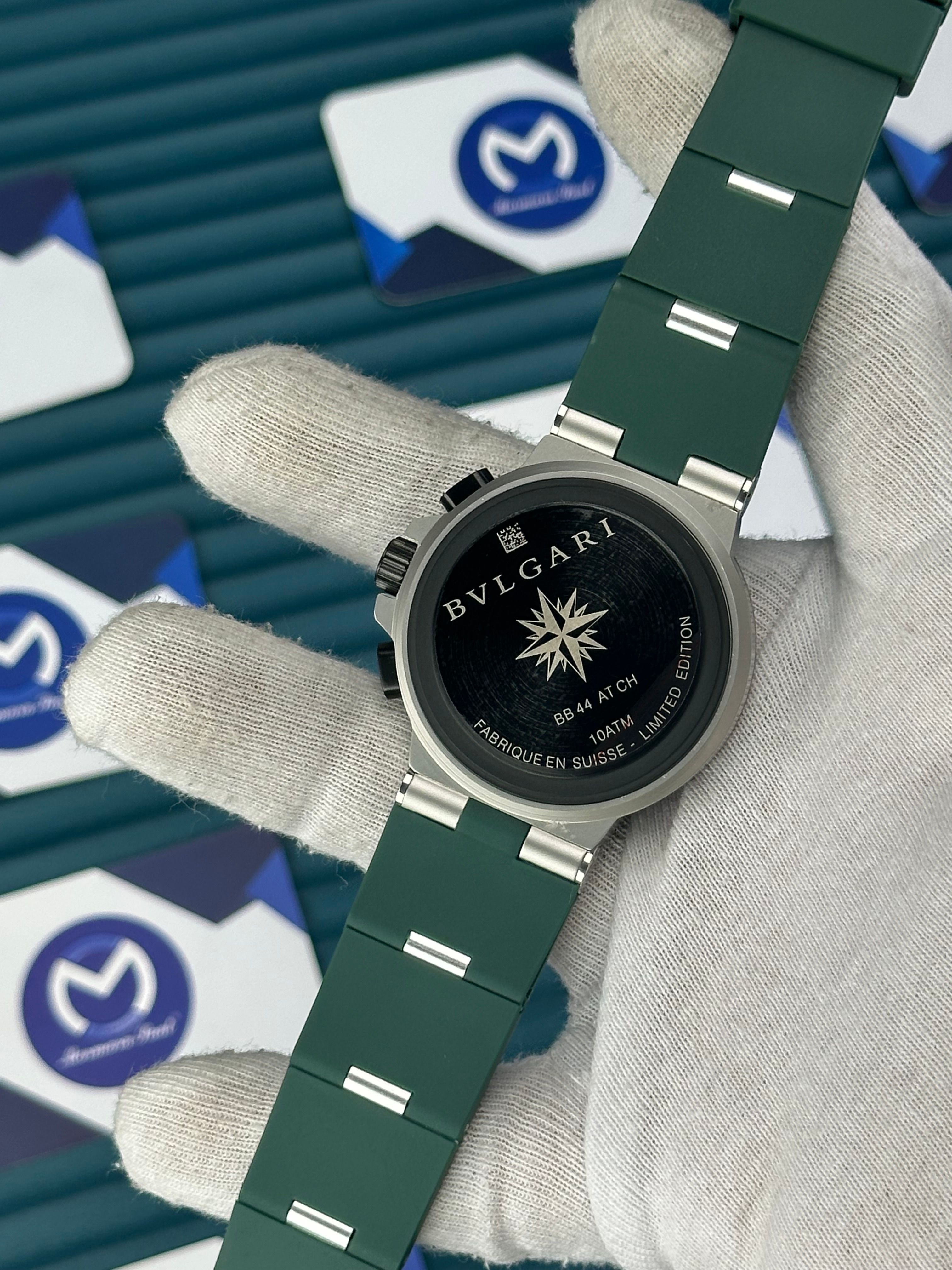 BVLGARI TITANYUM GREEN-WHITE DIAL GREEN BEZEL CHRONOGRAPH GREEN RUBBER
