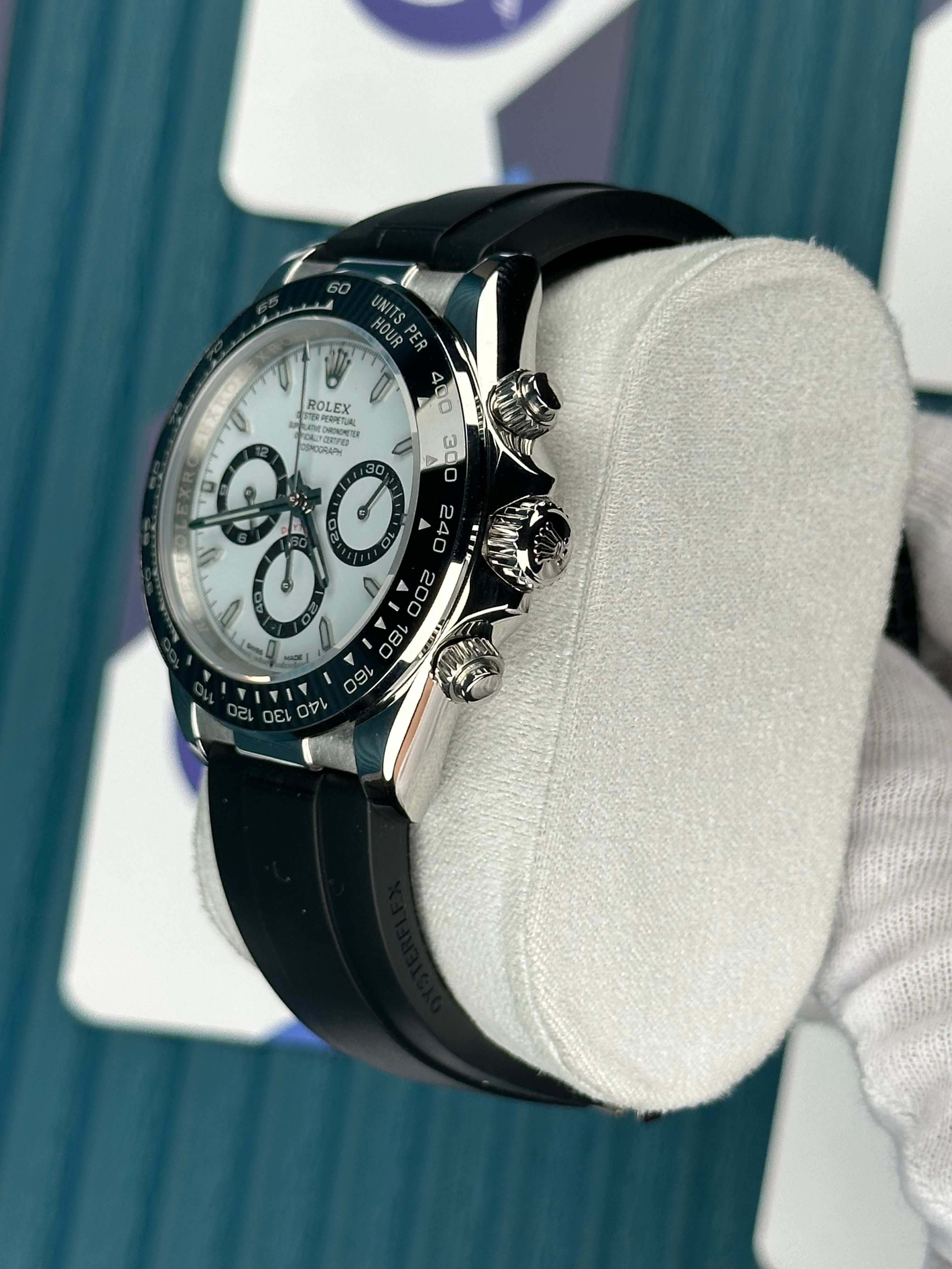 ROLEX DAYTONA PANDA SILVER CASE OYSTERFLEX
