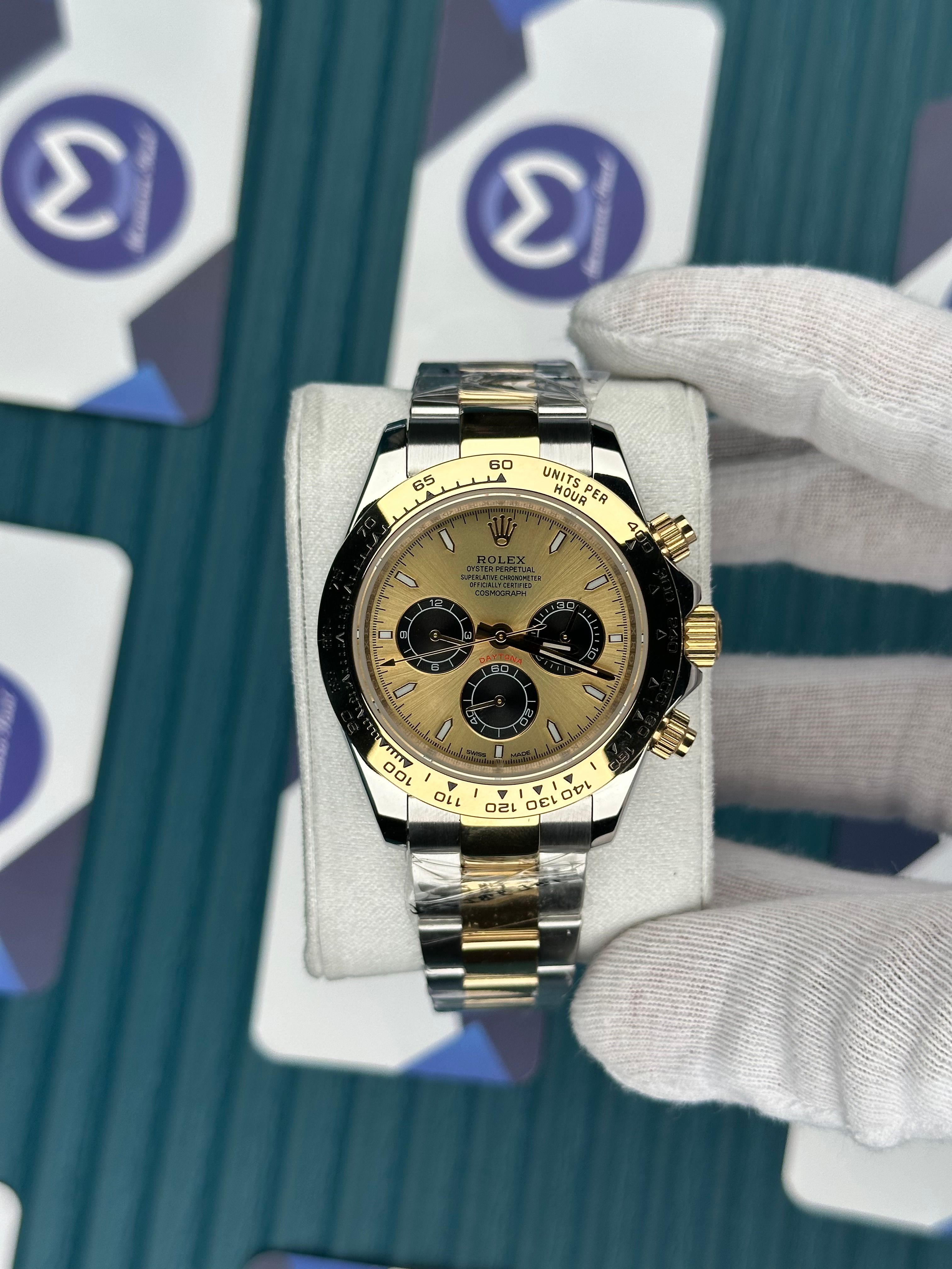 ROLEX DAYTONA CHAMPAGNE DIAL GOLD-SILVER OYSTER