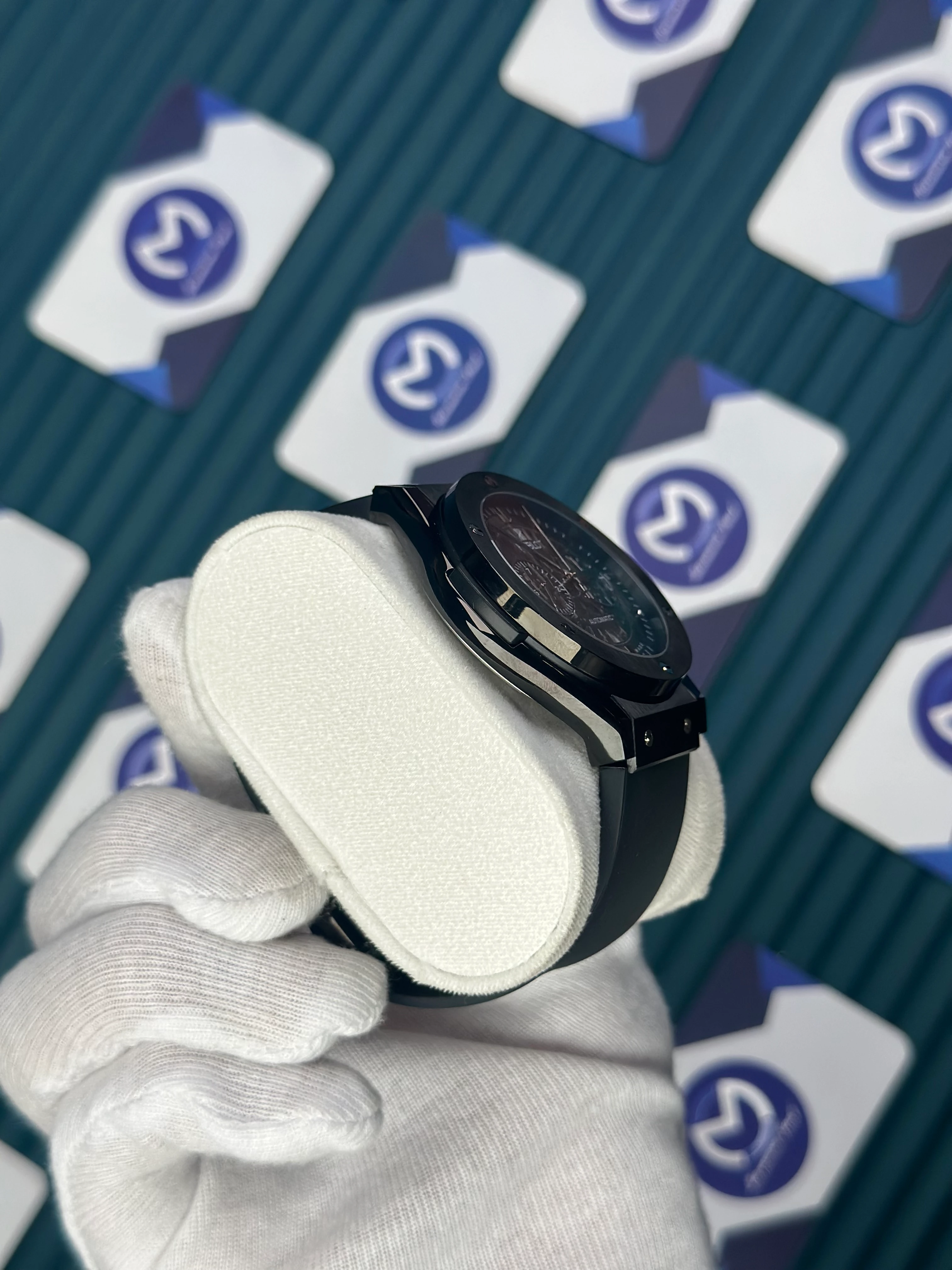 HUBLOT AUTOMATIC BLACK SKELETON RUBBER 