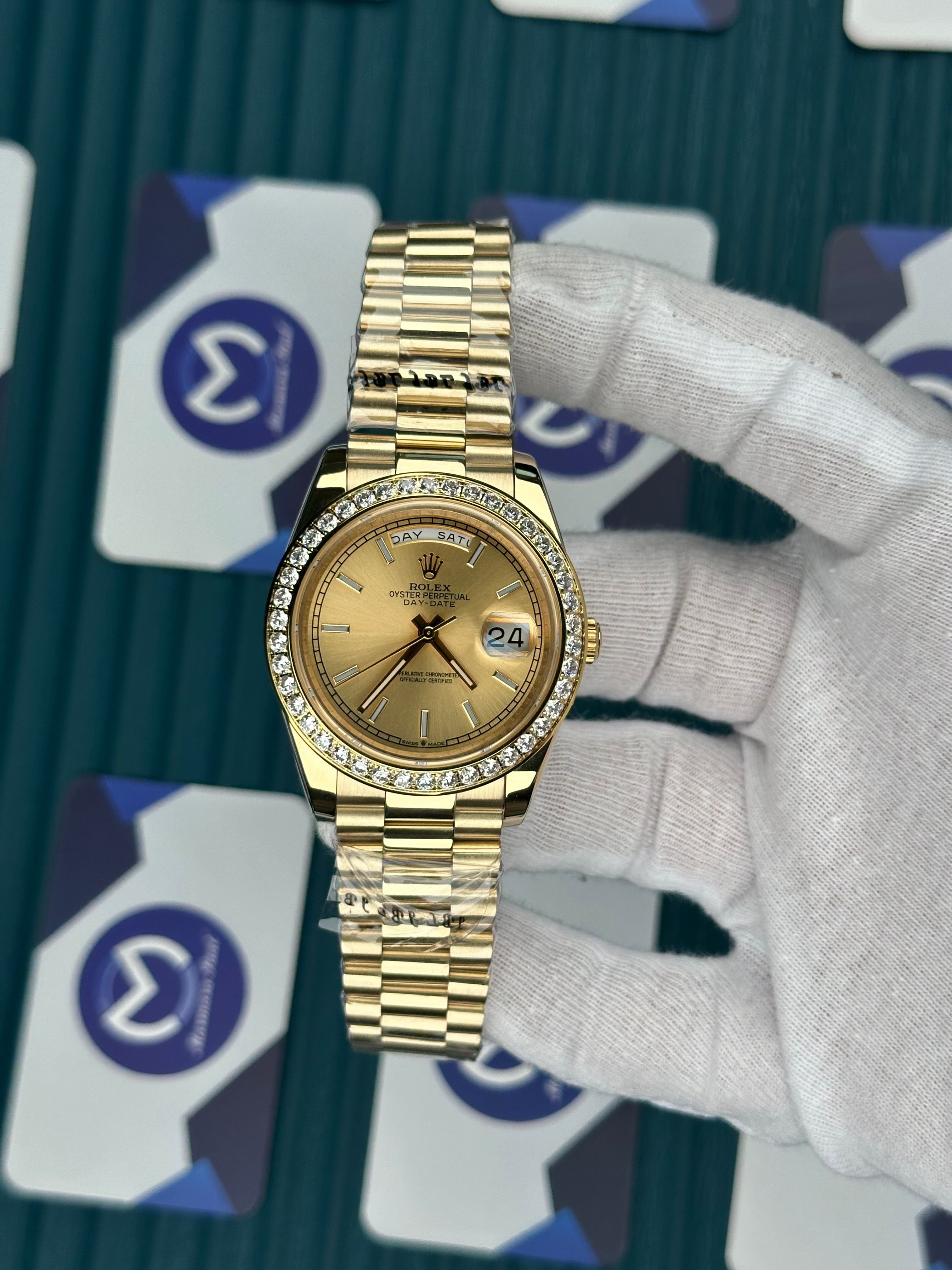 ROLEX DAY-DATE GOLD DIAL DIAMOND BEZEL GOLD PRESIDENT