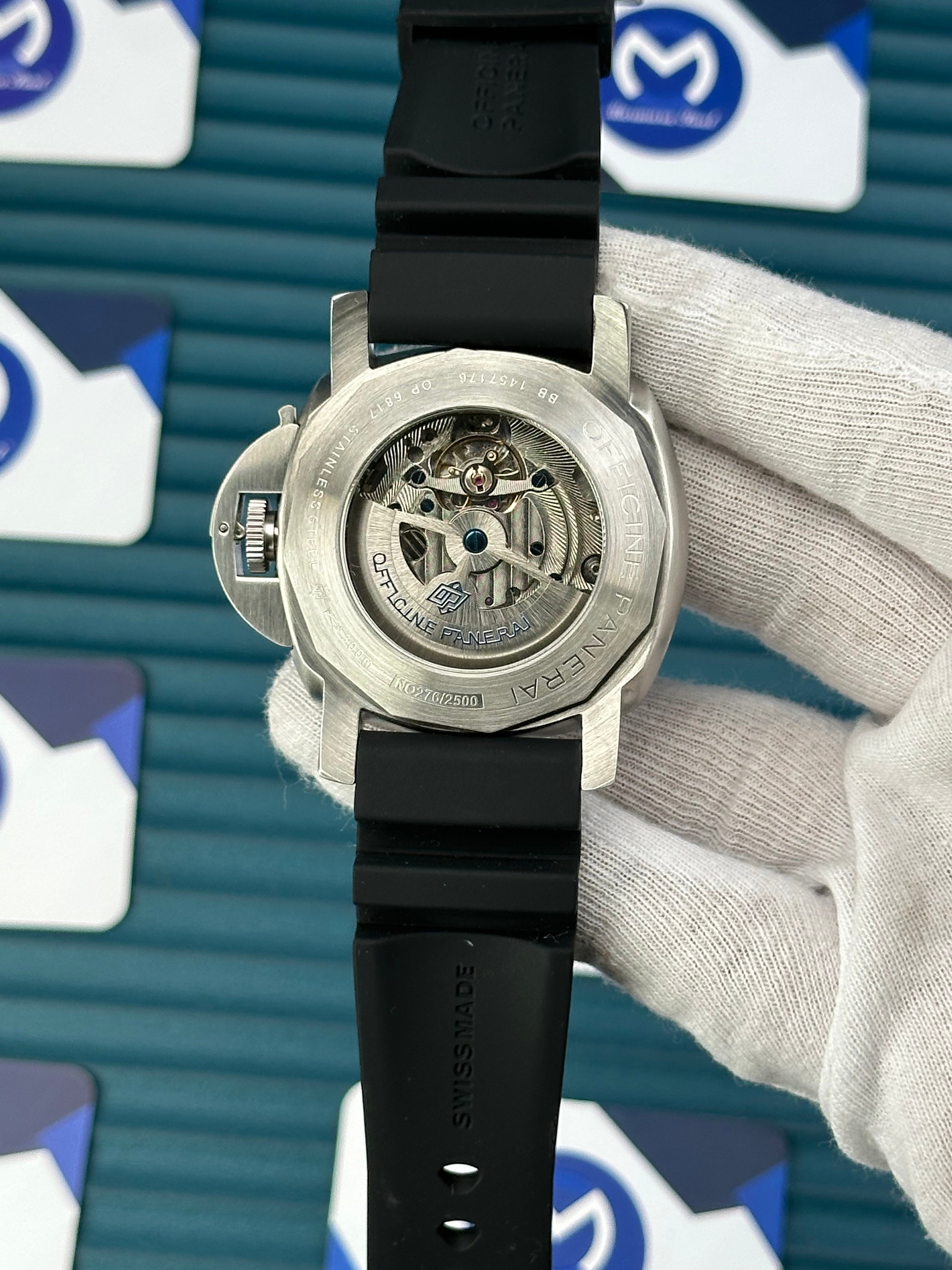 LUMINOR PANERAI SUBMERSIBLE CARBOTECH WHITE DIAL BLACK RUBBER