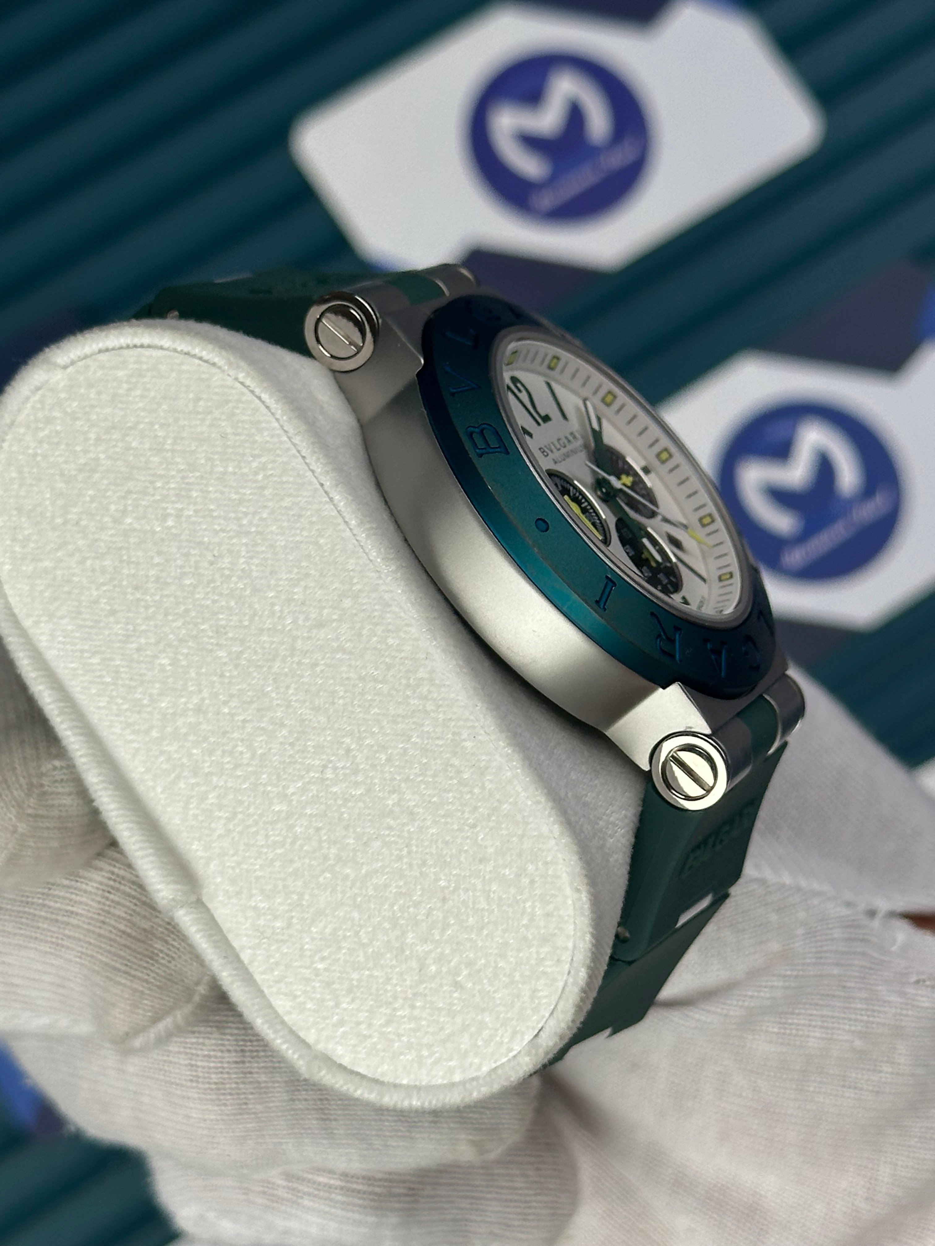 BVLGARI TITANYUM WHITE DIAL GREEN BEZEL CHRONOGRAPH GREEN RUBBER