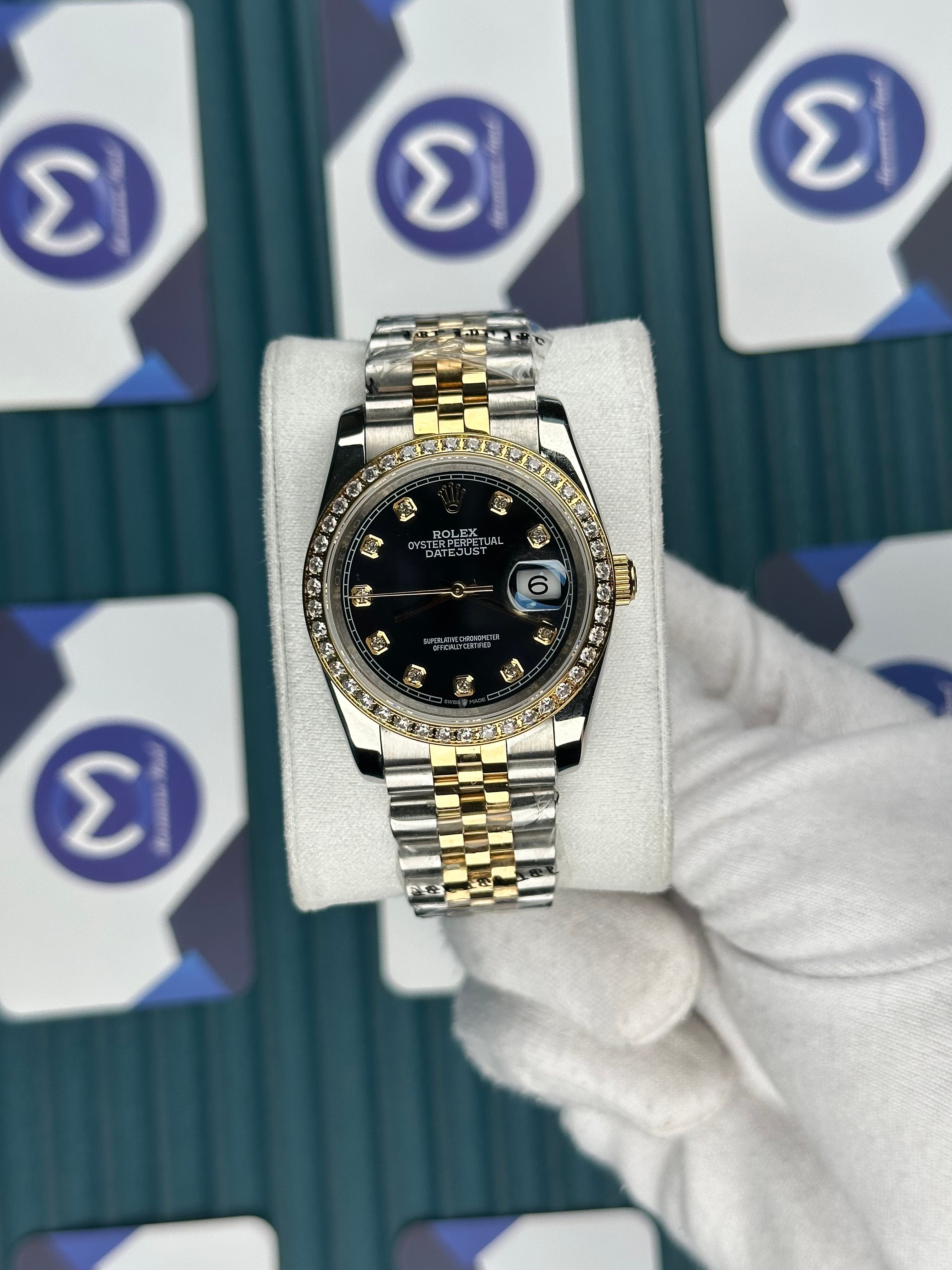ROLEX 36 SİYAH KADRAN PIRLANTA BEZEL INDEX GOLD-SILVER JUBILEE