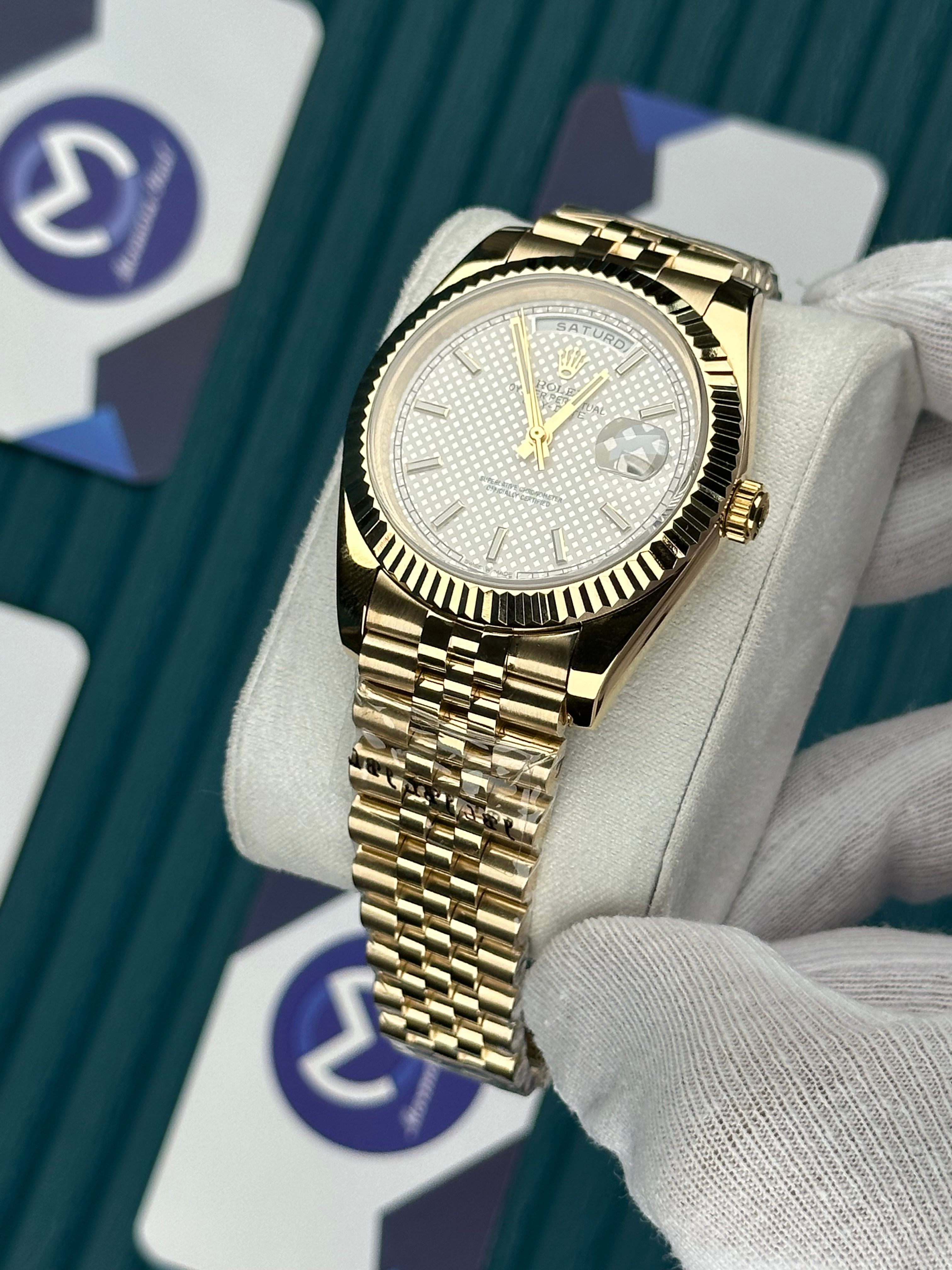 ROLEX DAY-DATE MOZAIK WHITE DIAL GOLD JUBILE
