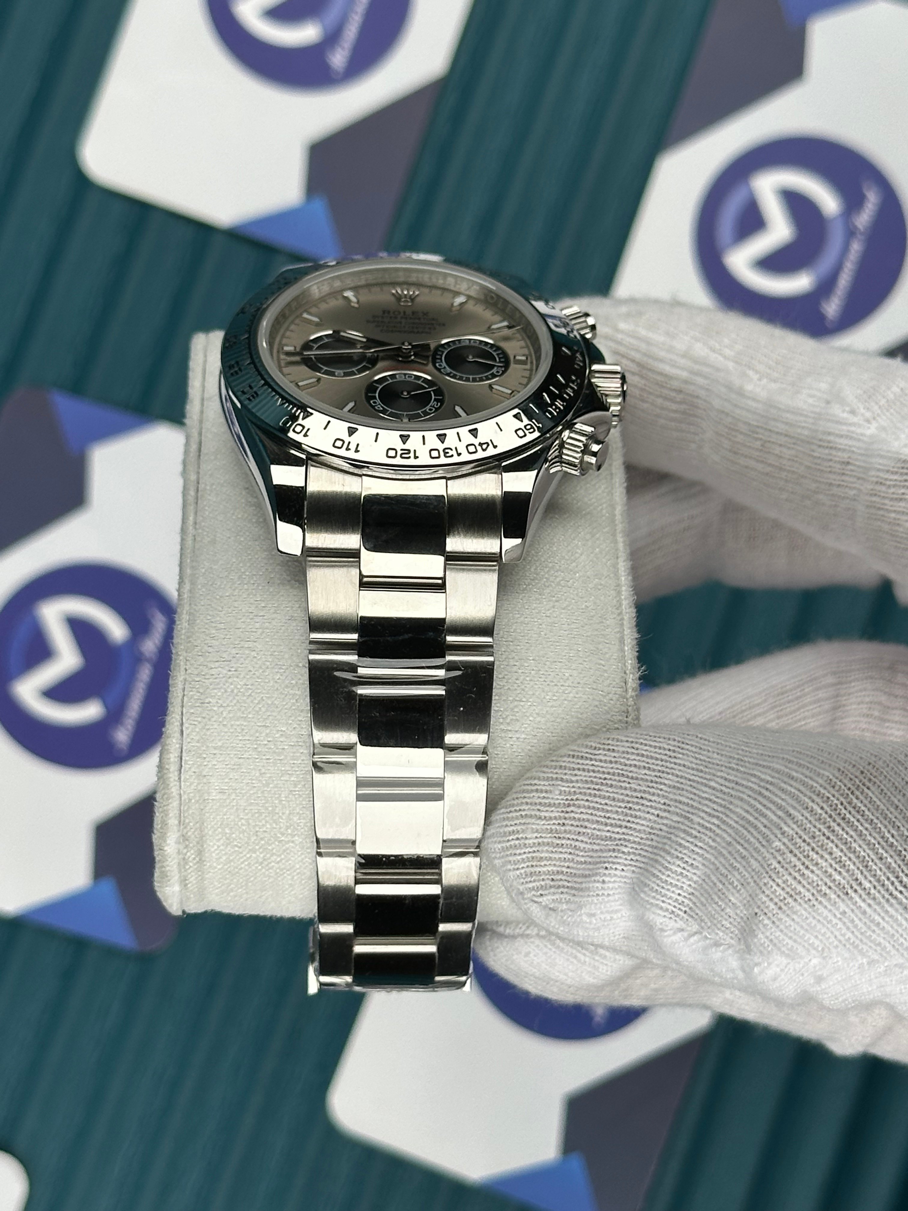 ROLEX DAYTONA GREY DIAL SILVER BEZEL SILVER OYSTER