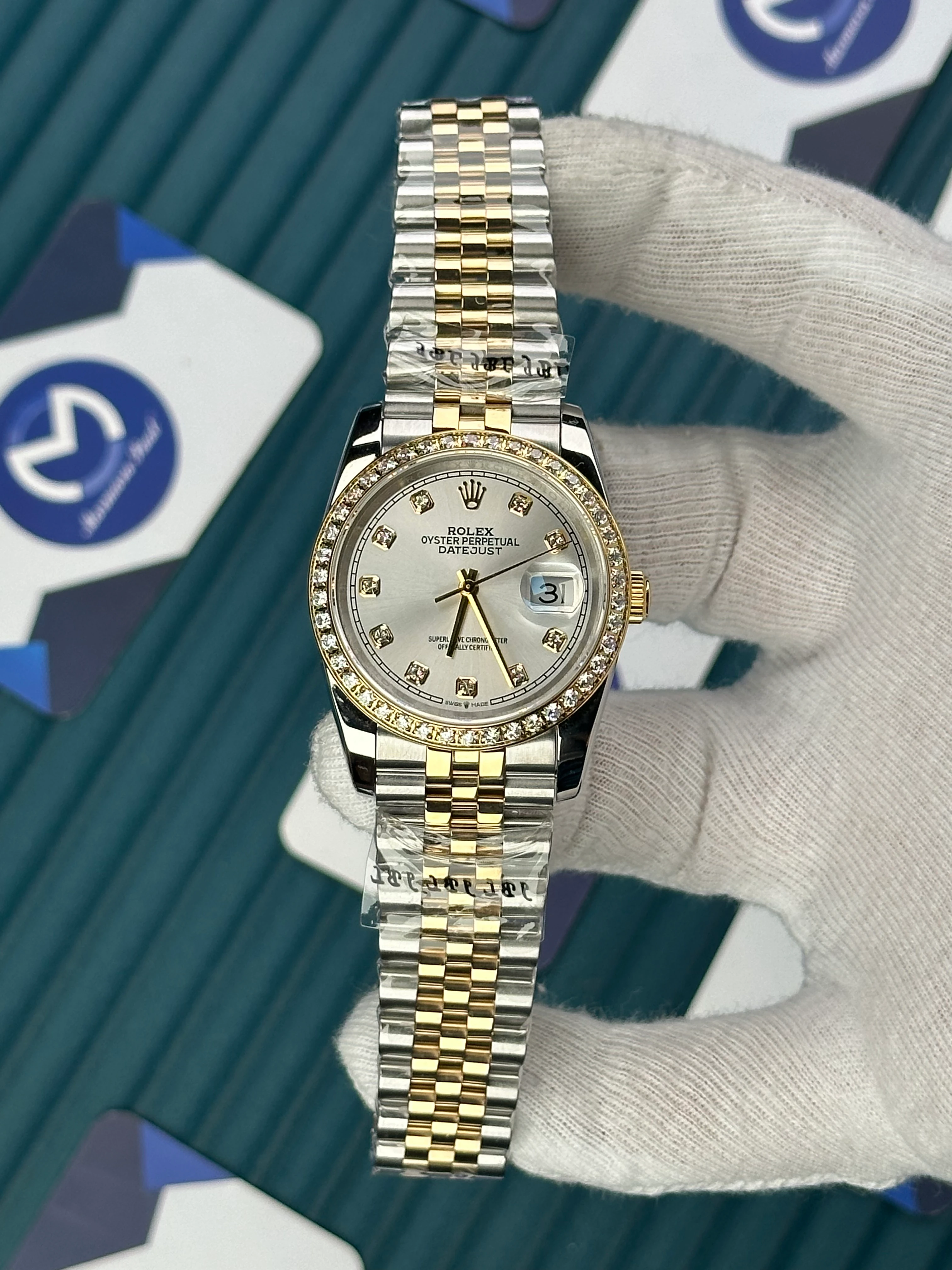 ROLEX 36 MM DATEJUST OFF WHITE DIAL DIAMOND INDEX AND BEZEL GOLD-SILVER JUBILE 