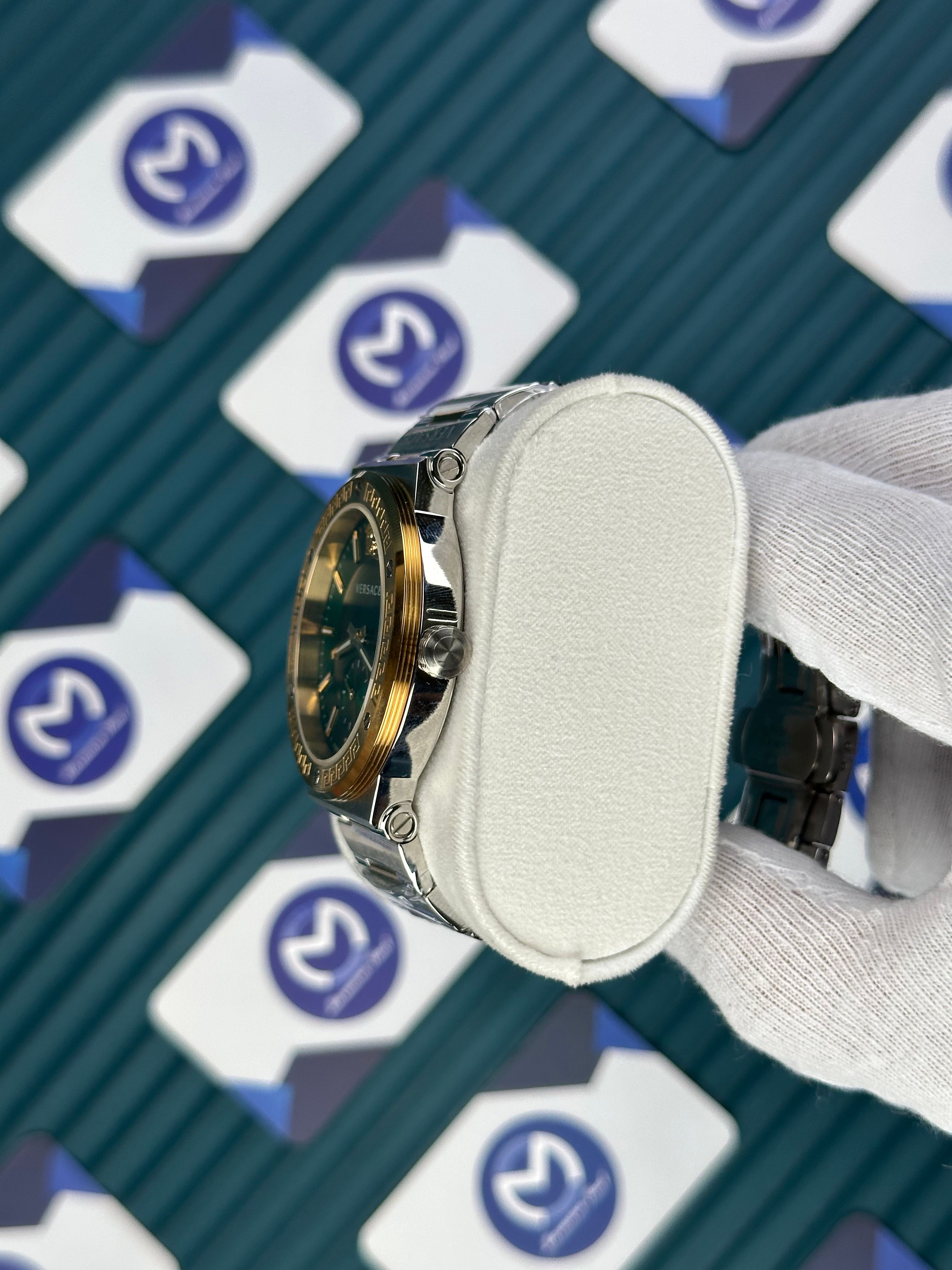 VERSACE GREEN DIAL SECOND CHRONOGRAPH GOLD-SILVER