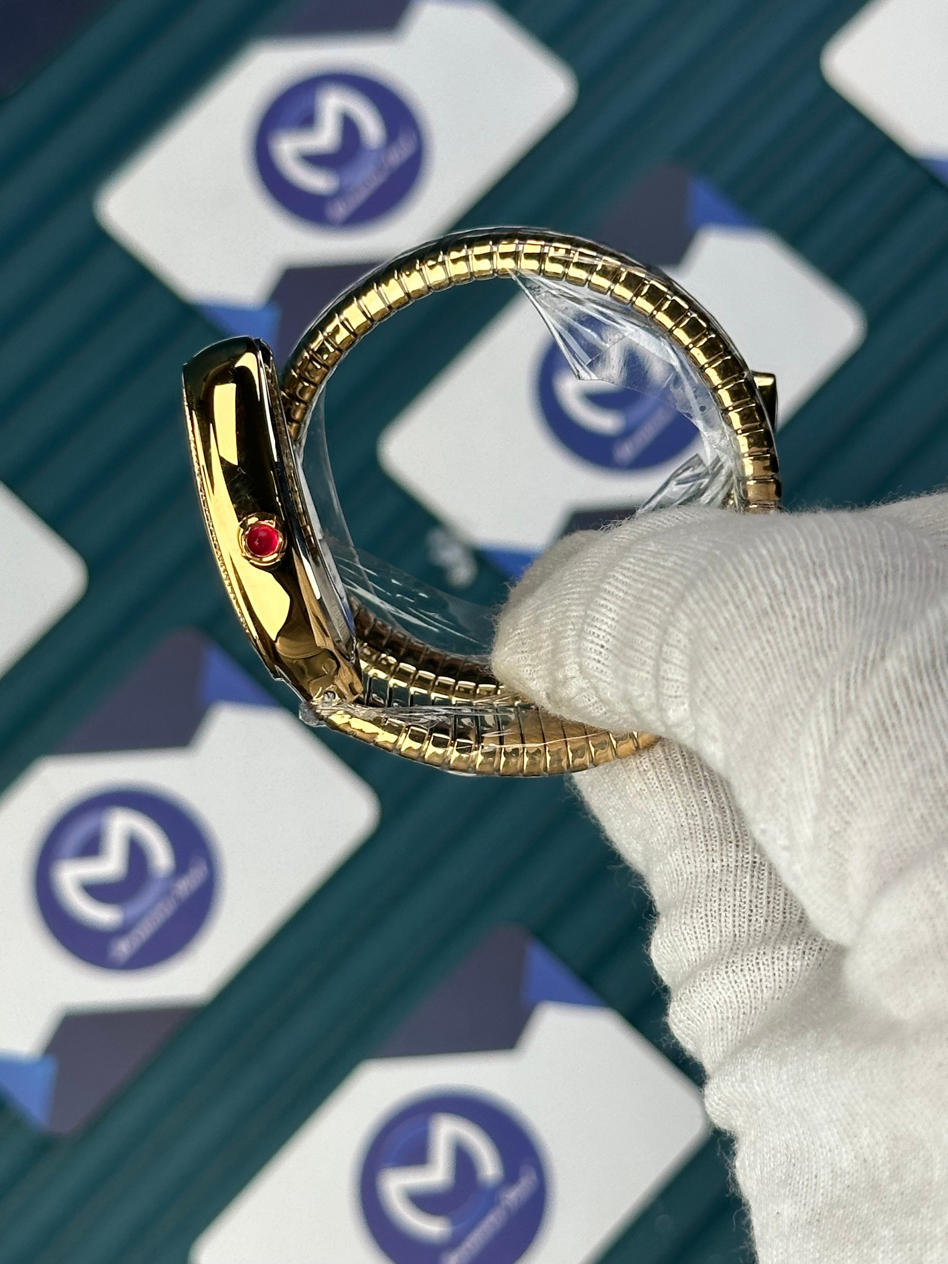BVLGARI SERPENTI BLACK DIAL DIAMOND BEZEL GOLD SHORT TUBOGAS