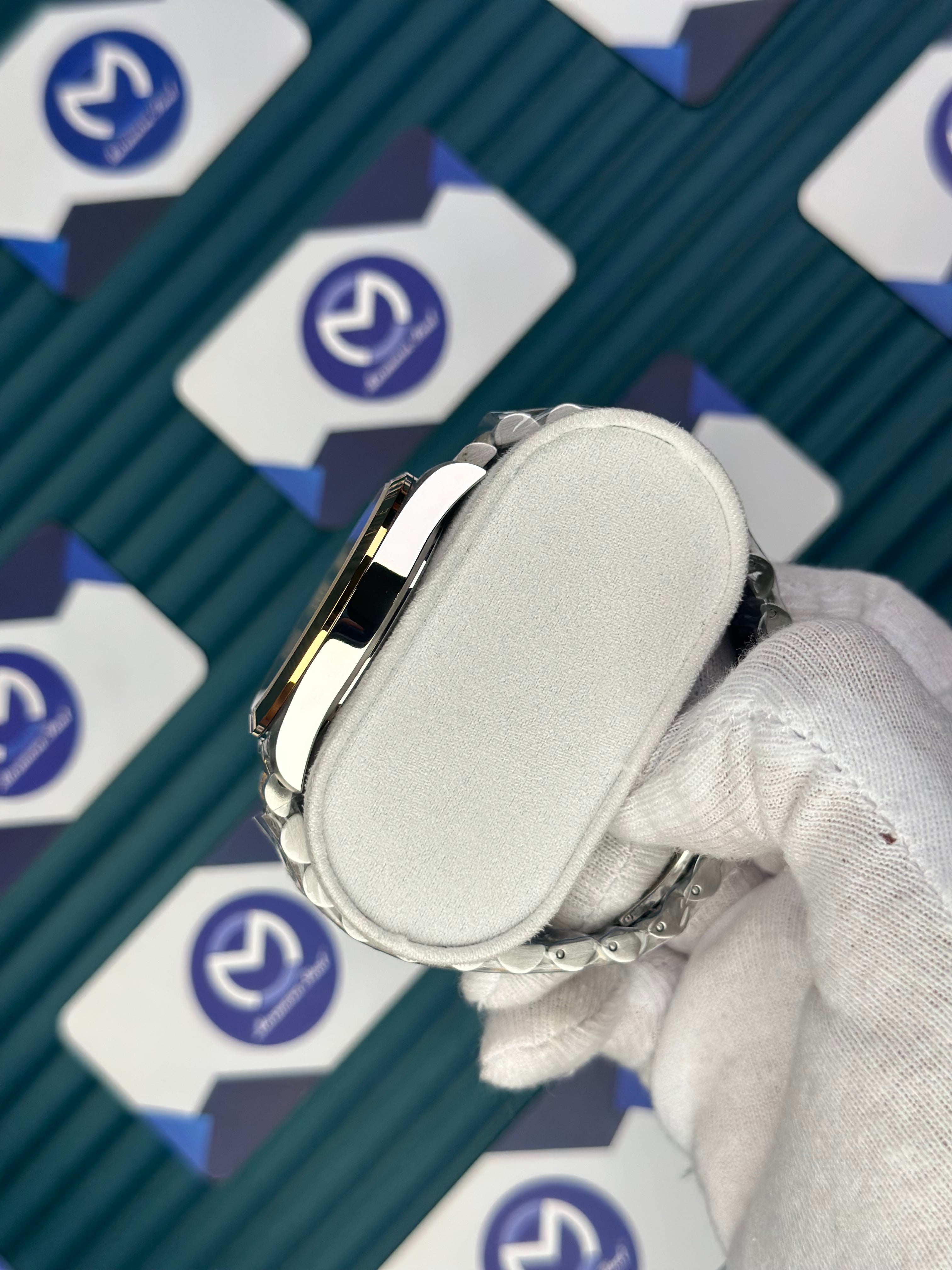 VERSACE NEW GOLD DIAL GOLD-SILVER PRESIDENT