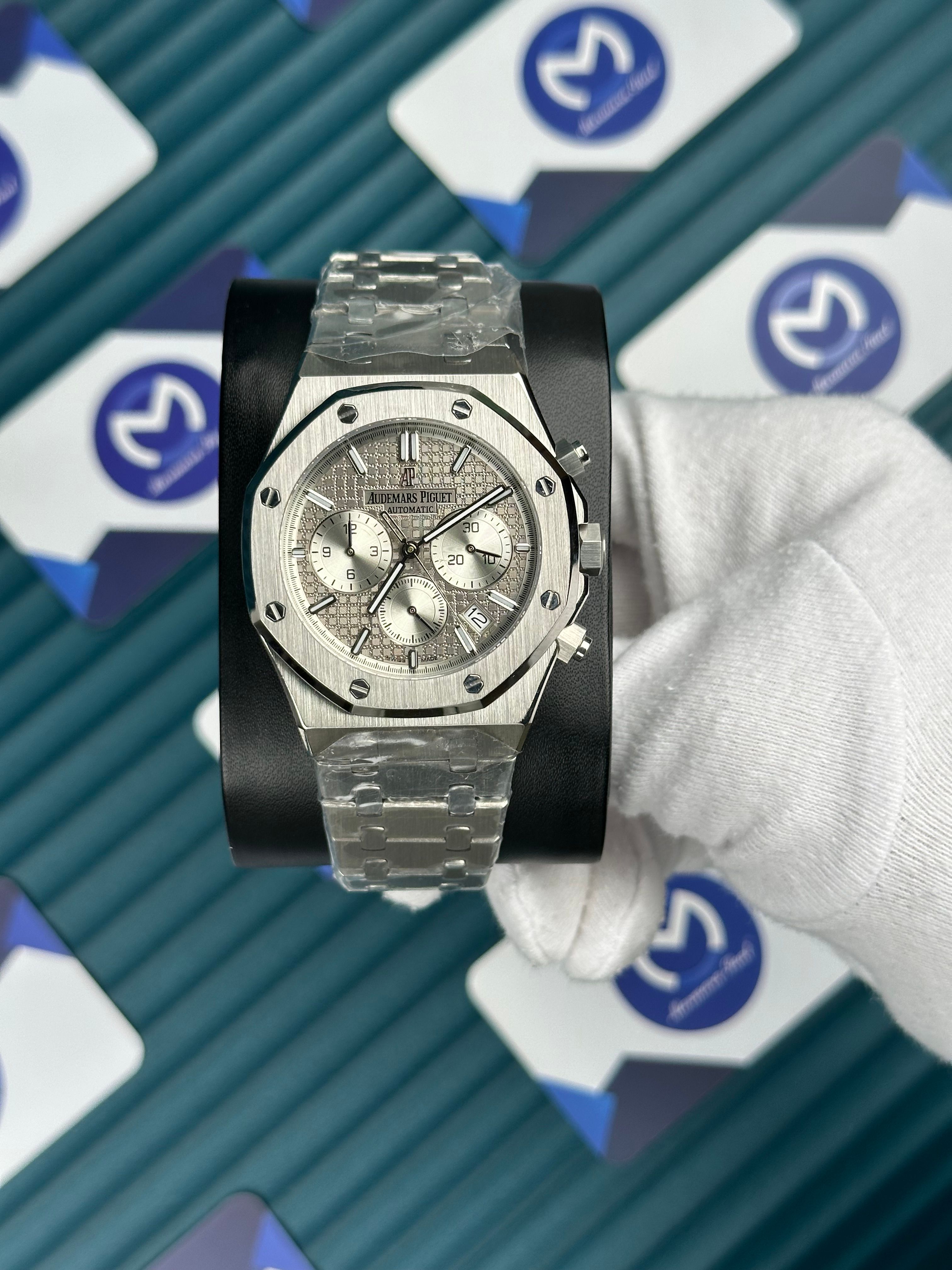 Audemars Piguet Royal Oak Gümüş Kordon Gri Kadran Beyaz Chronograph