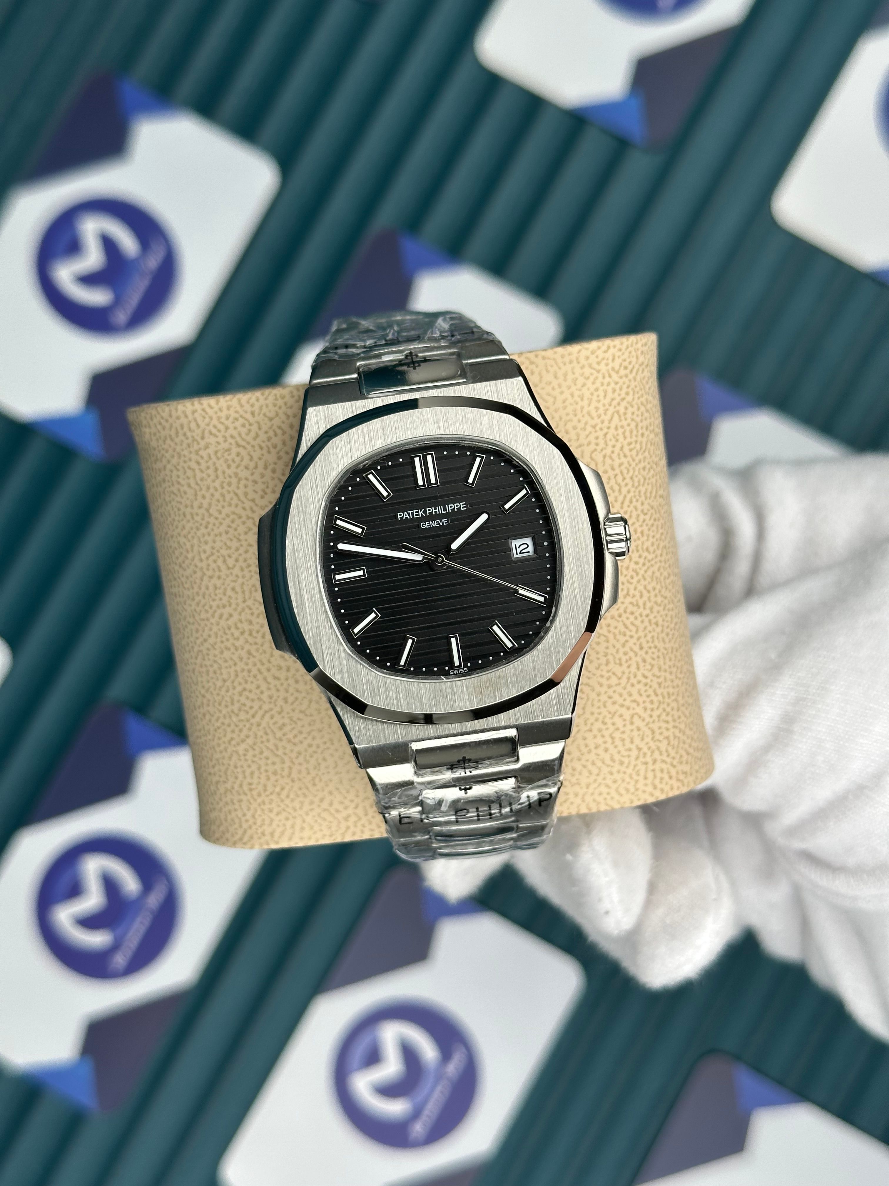 Patek Philippe Siyah Nautilus 