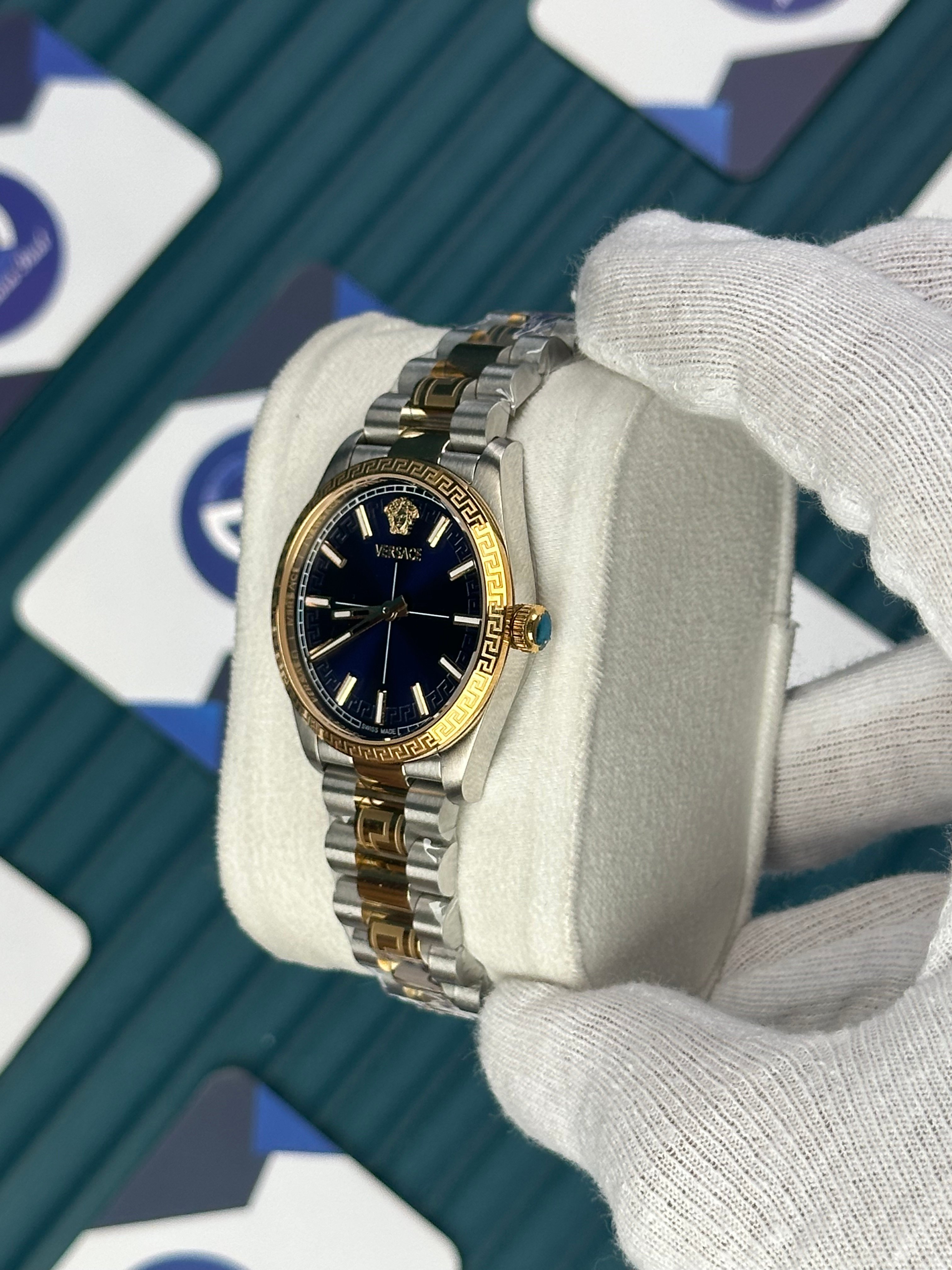 VERSACE 32 MM BLUE DIAL MILLENYIUM GENT GOLD-SILVER