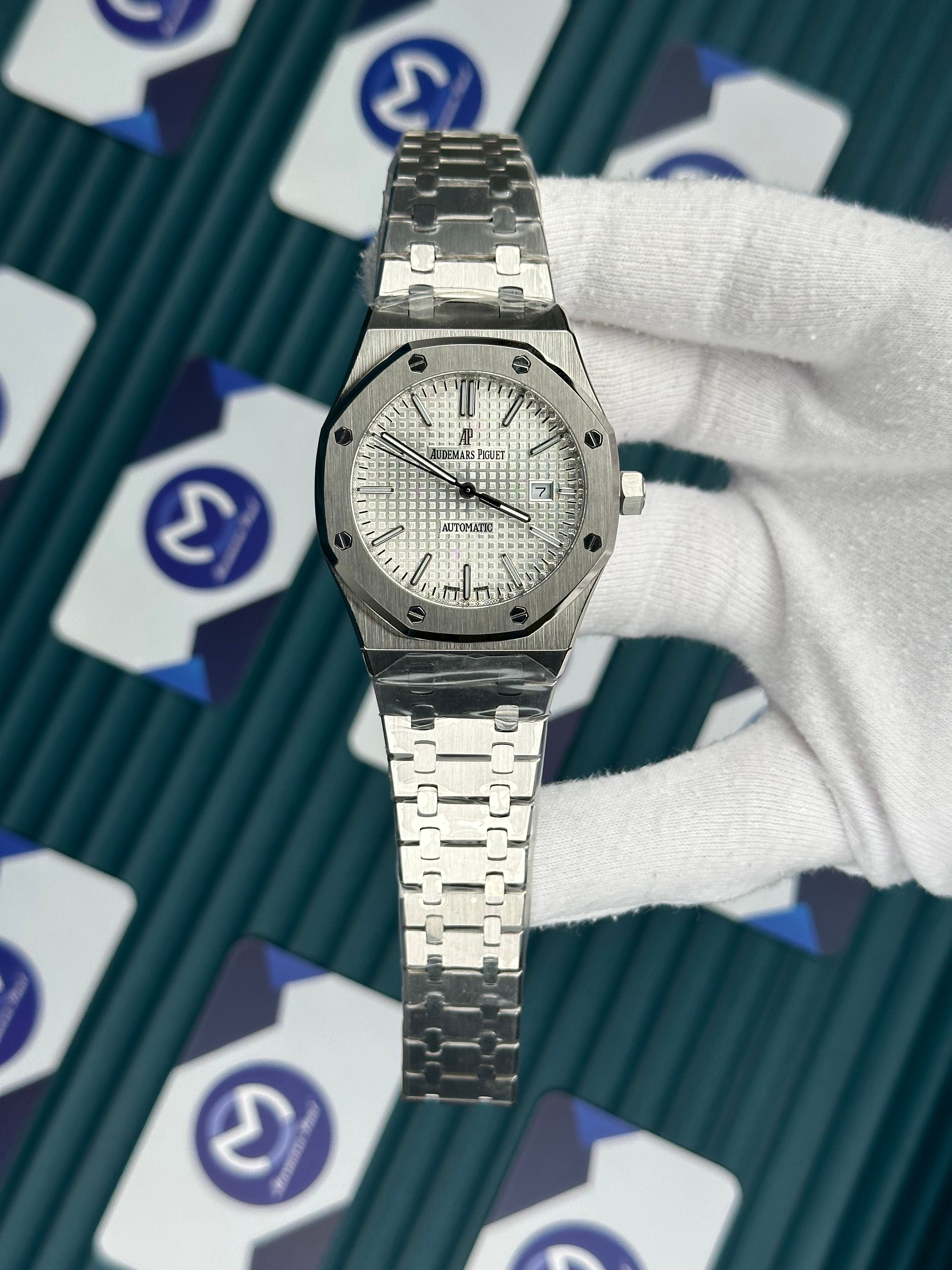 Audemars Piguet Royal Oak Gümüş Kordon Beyaz Kadran 