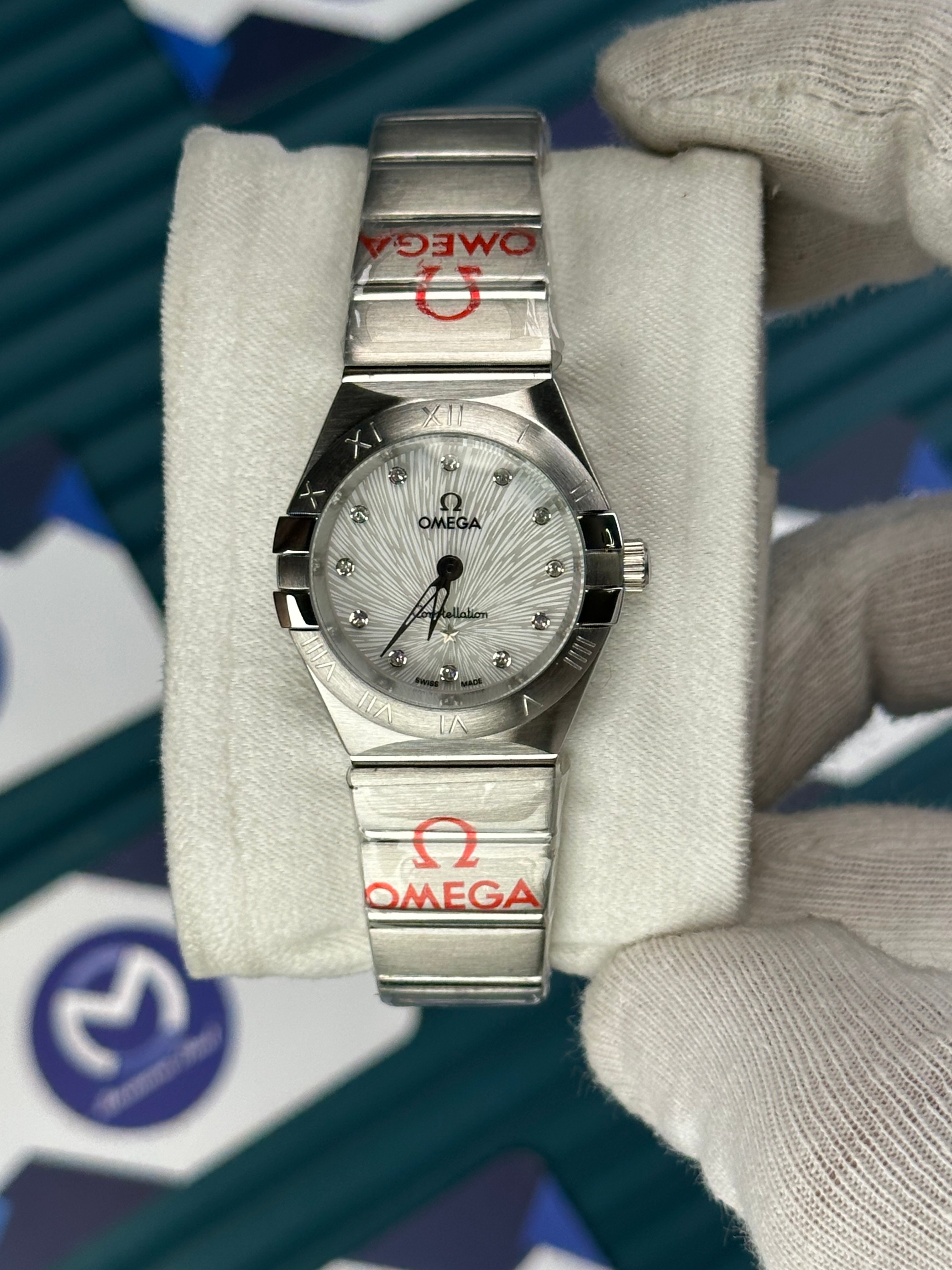 Omega Constellation Manhattan White Dial Quartz Silver Bracelet