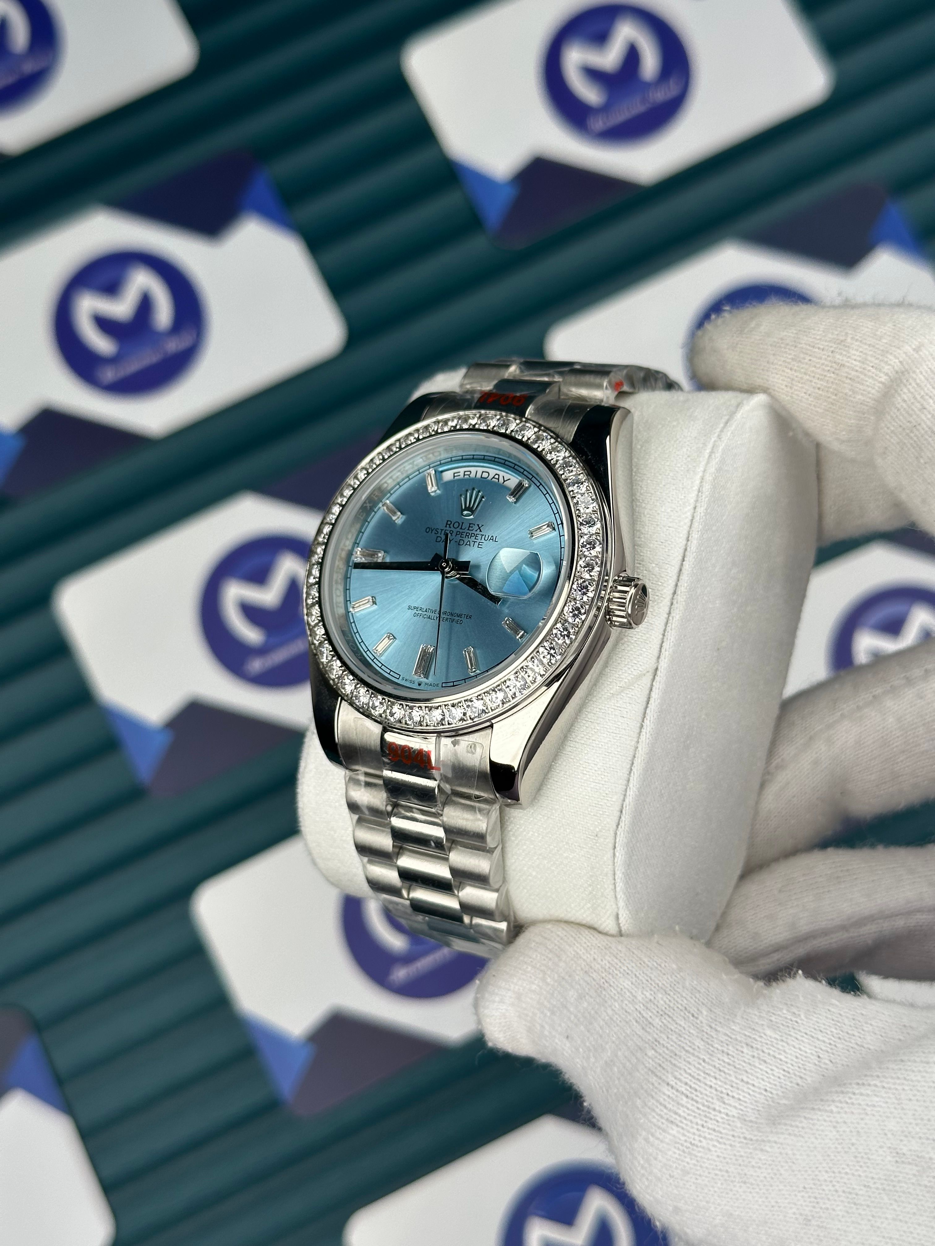 Rolex Daydate Buz Mavisi Pırlanta Taşlı Bezel