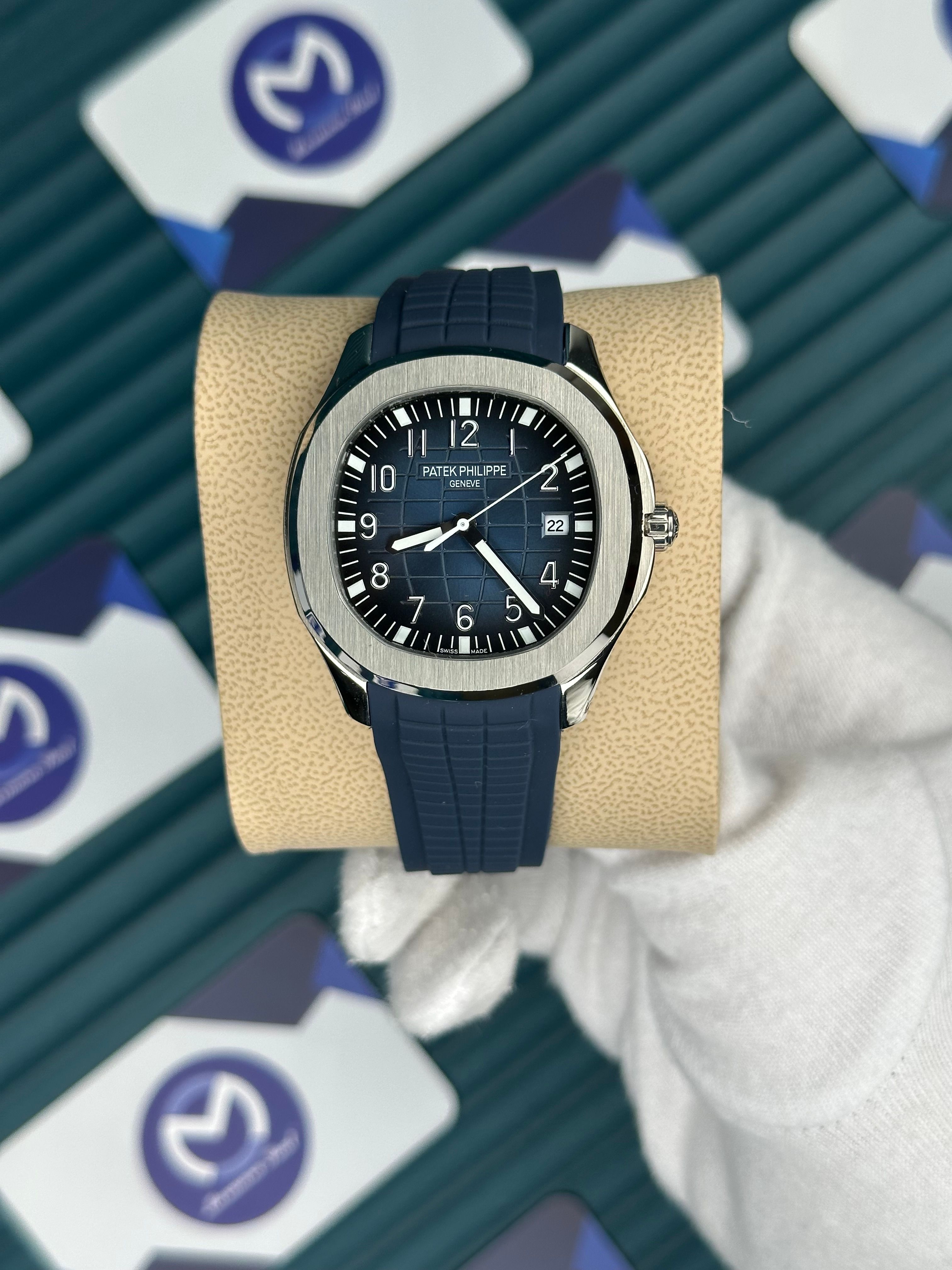 Patek Philippe Aquanaut Mavi Kordon Mavi Kadran Gümüş Kasa