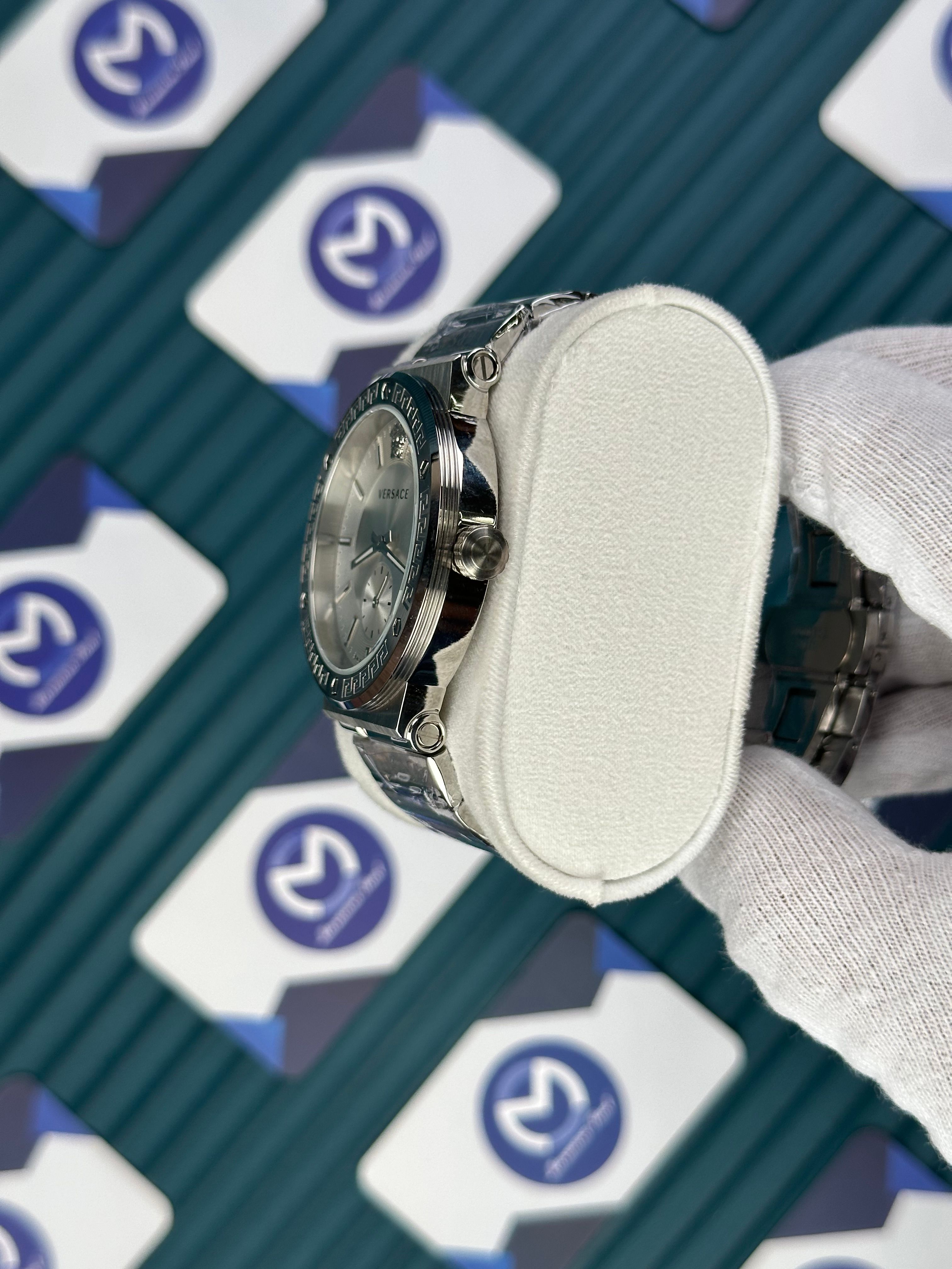 VERSACE WHITE DIAL SECOND CHRONOGRAPH SILVER