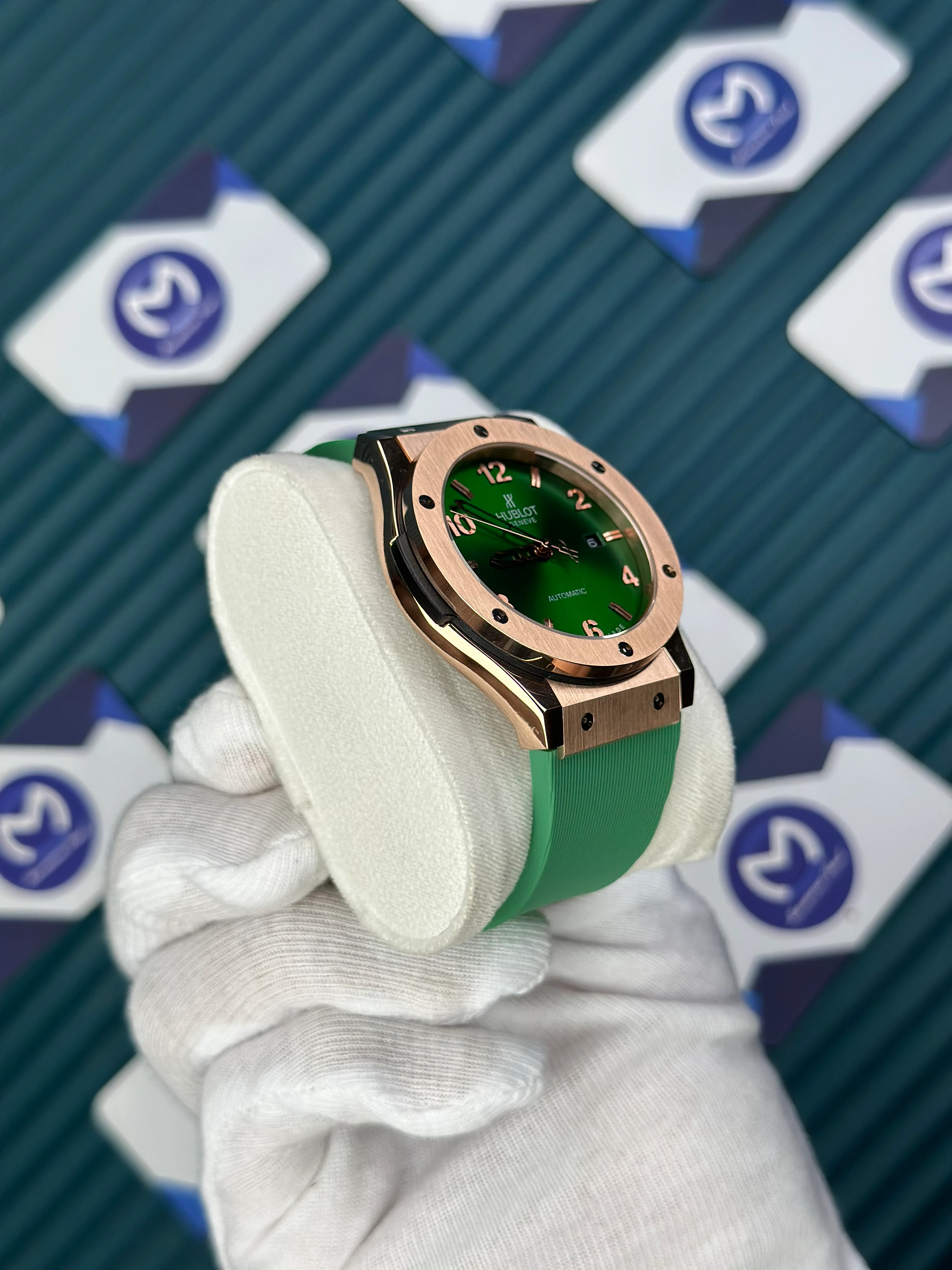 HUBLOT GENEVE AUTOMATIC GREEN DIAL ROSE CASE GREEN RUBBER CORD 