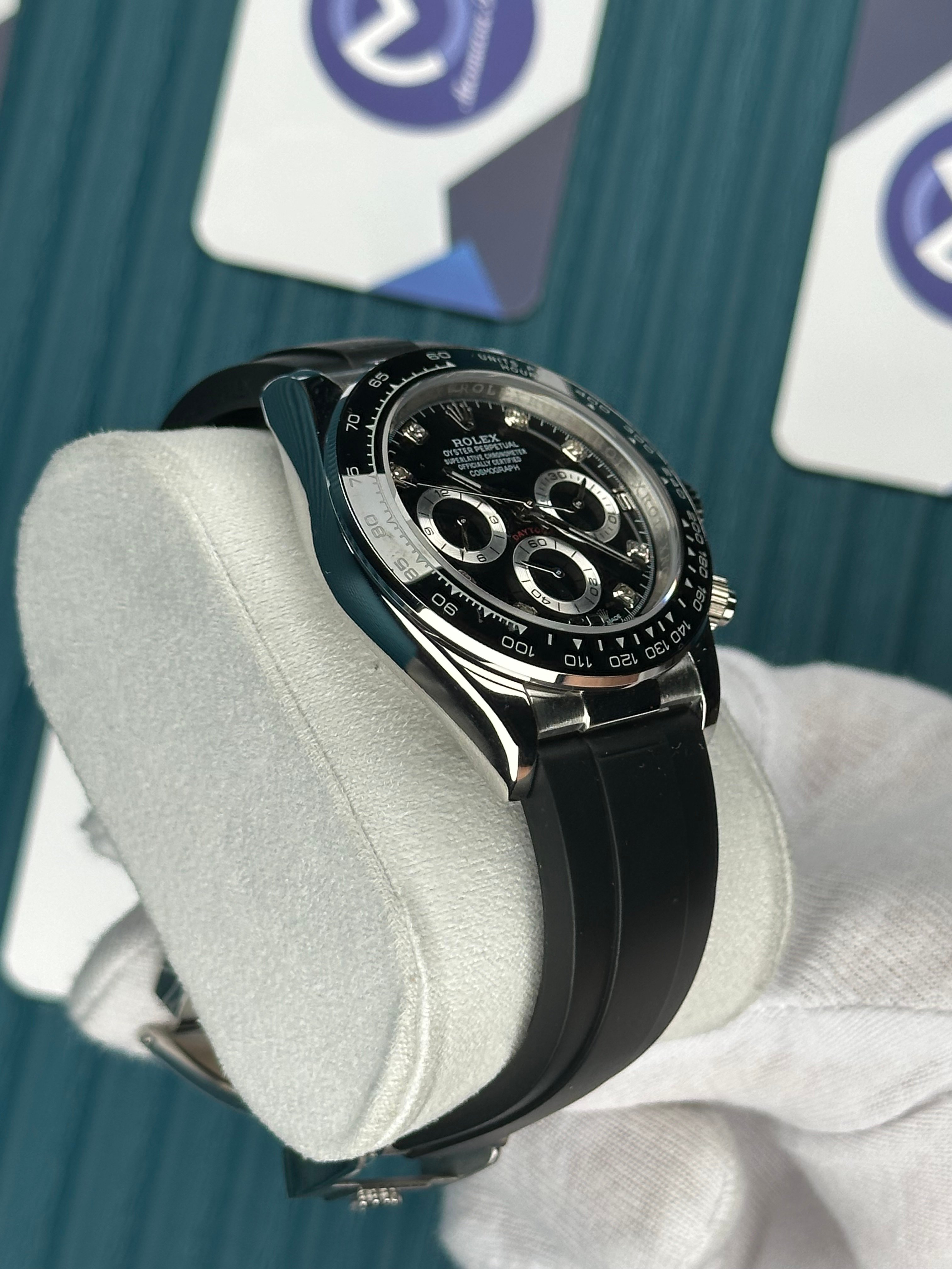 ROLEX DAYTONA BLACK DIAL DIAMOND INDEX SILVER CASE OYSTERFLEX