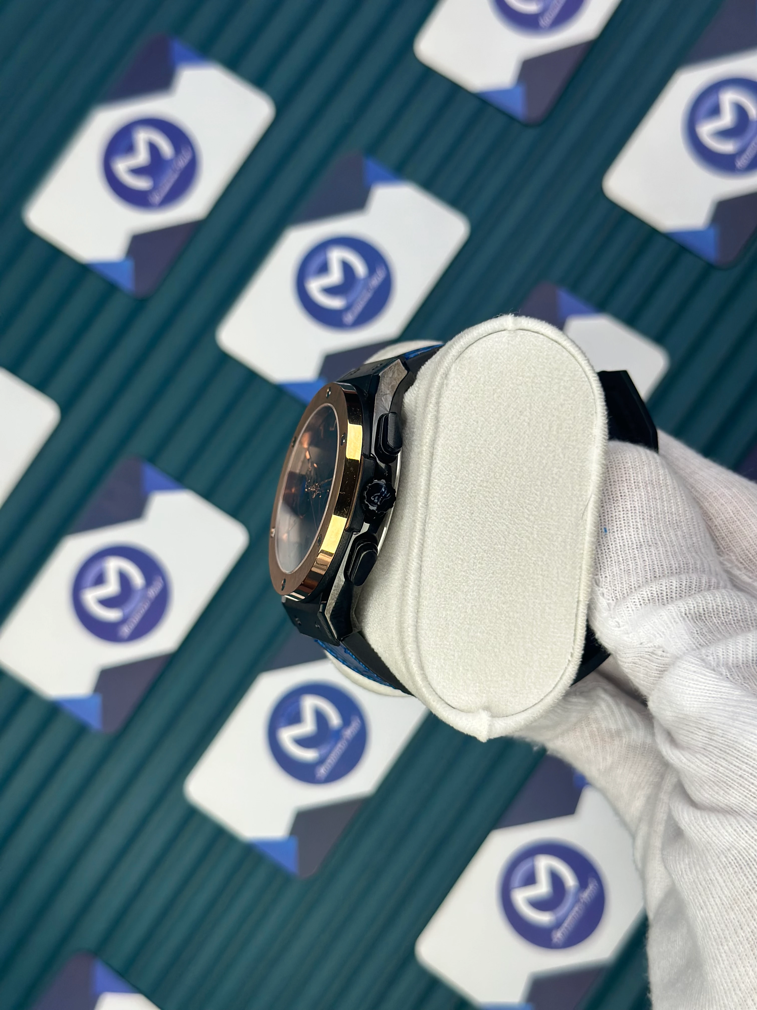 HUBLOT AUTOMATIC NAVY BLUE CHRONOGRAPH ROSE CASE BLACK CASE BLUE LEATHER CORD 