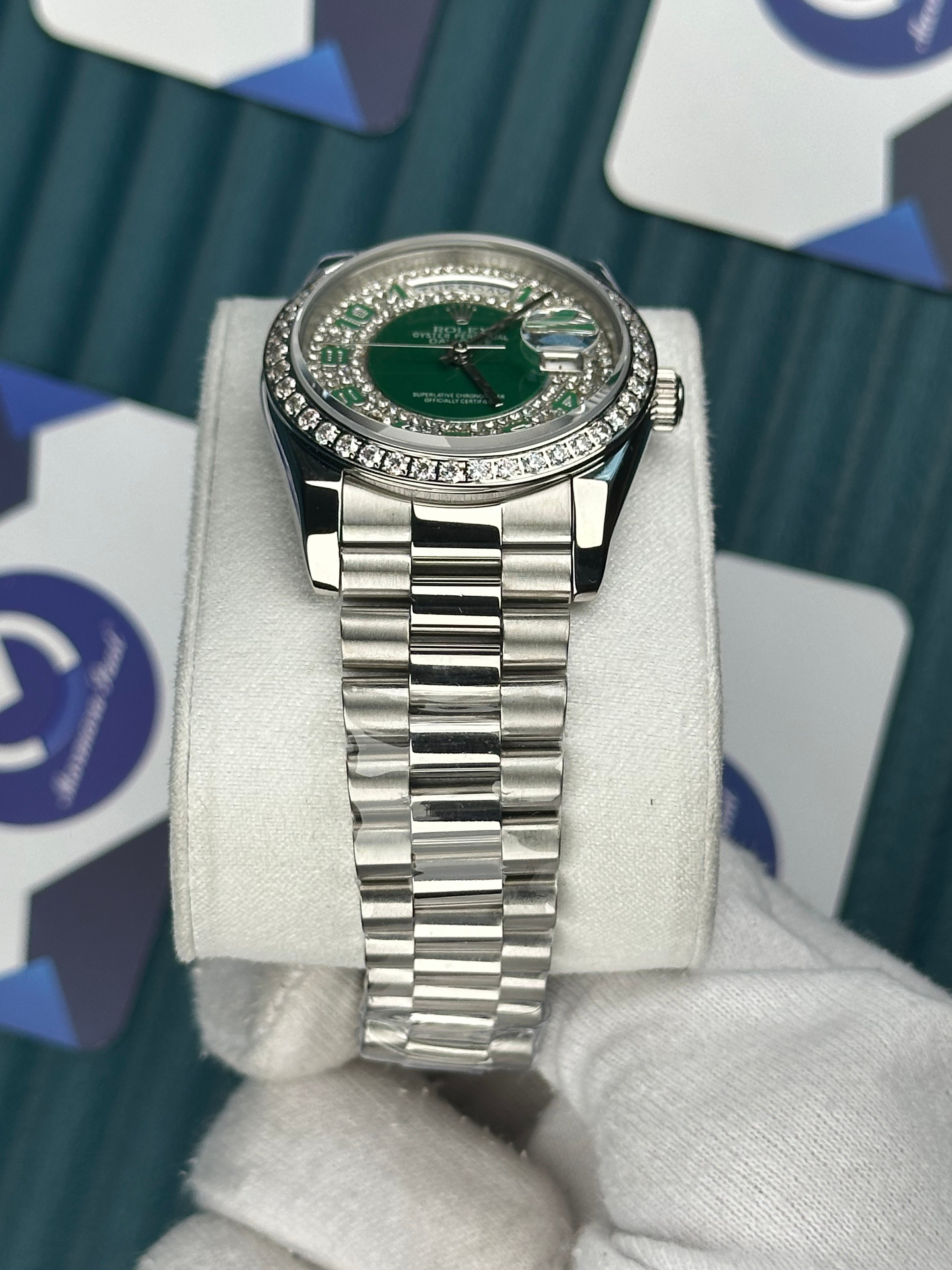 ROLEX 36 DAYDATE DIAMOND GREEN DIAL SILVER PRESIDENT