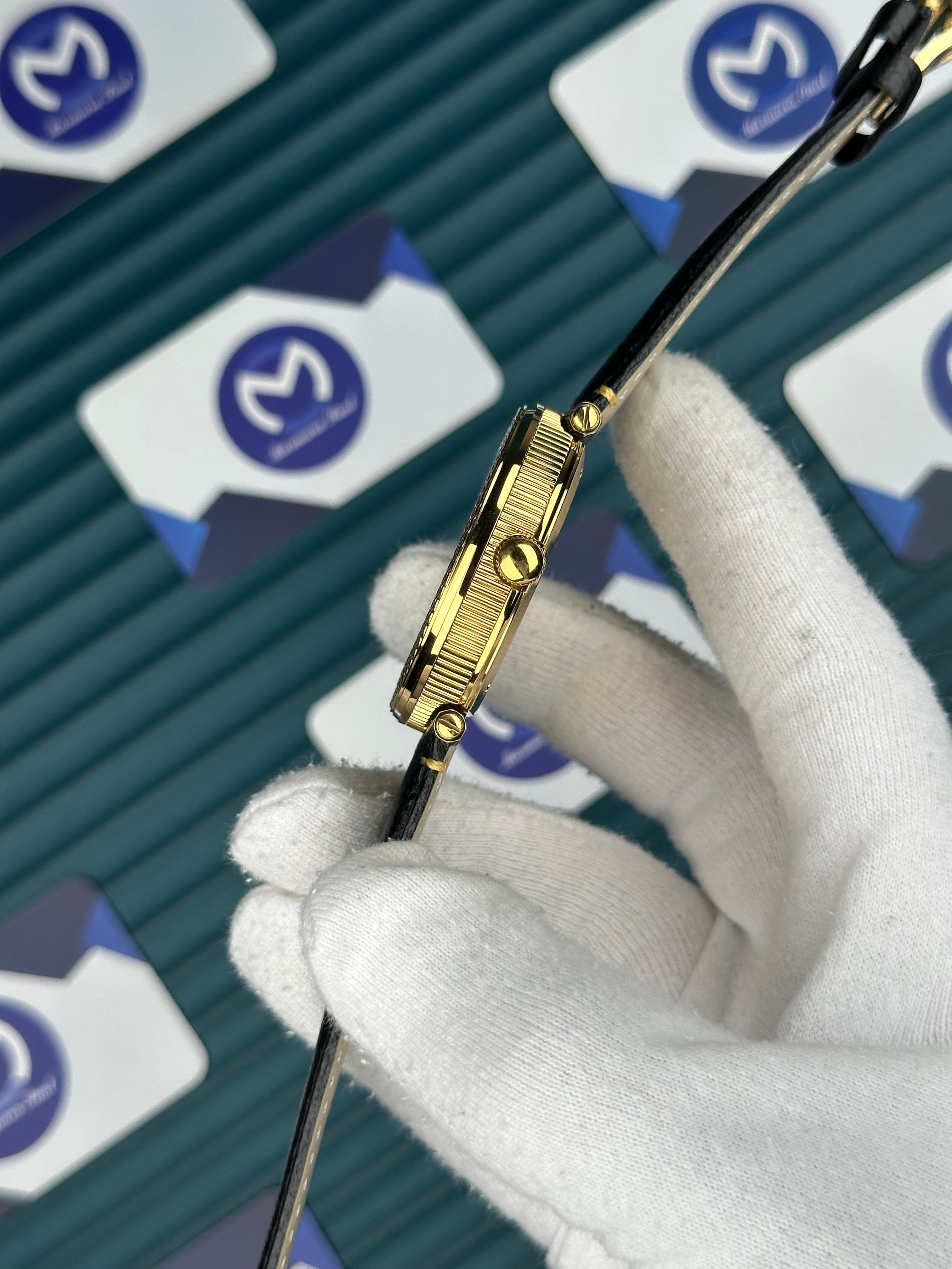 Versace Siyah Deri Kordon Gold Bezel Siyah Kadran