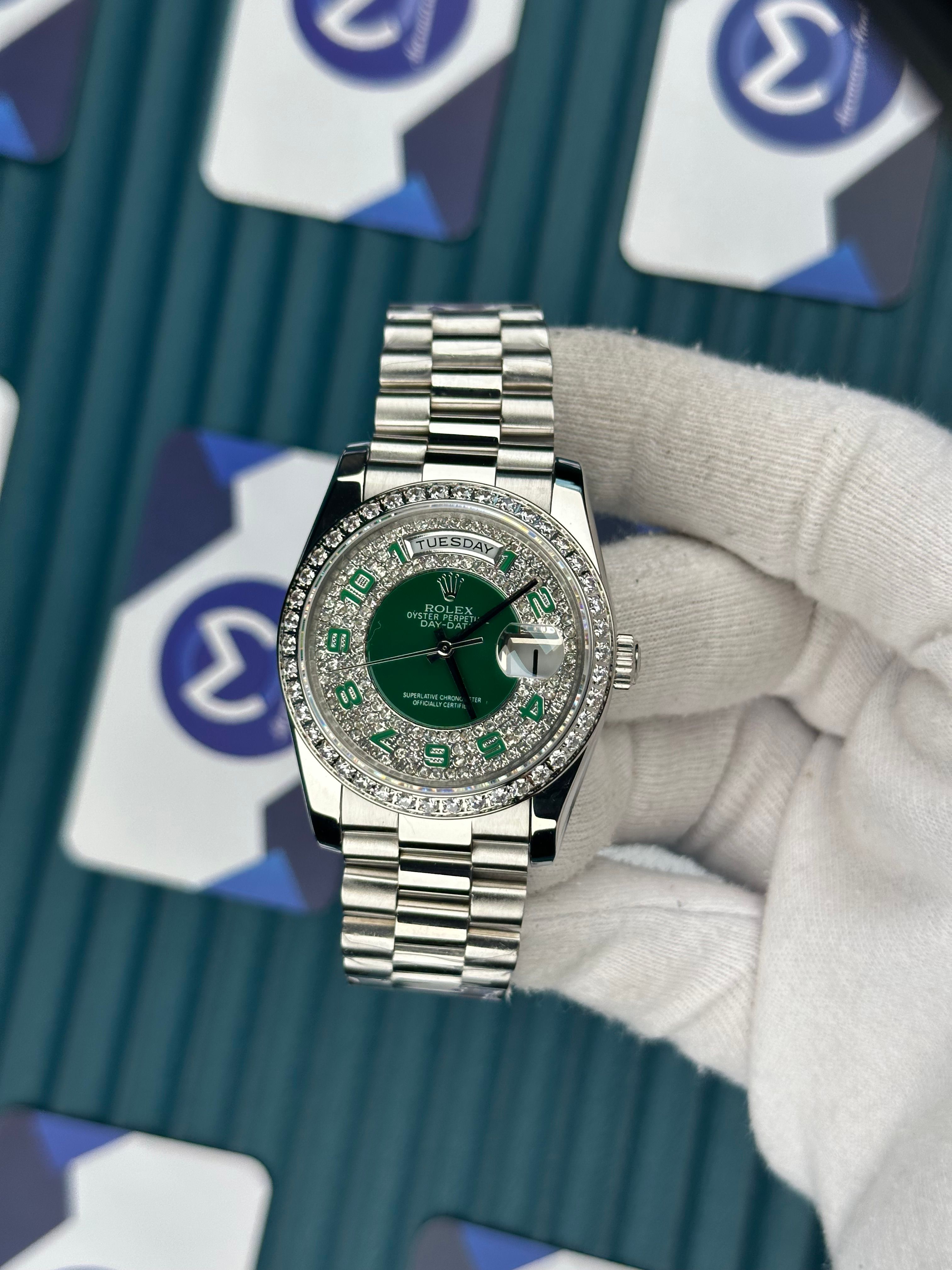 ROLEX 36 DAYDATE DIAMOND GREEN DIAL SILVER PRESIDENT