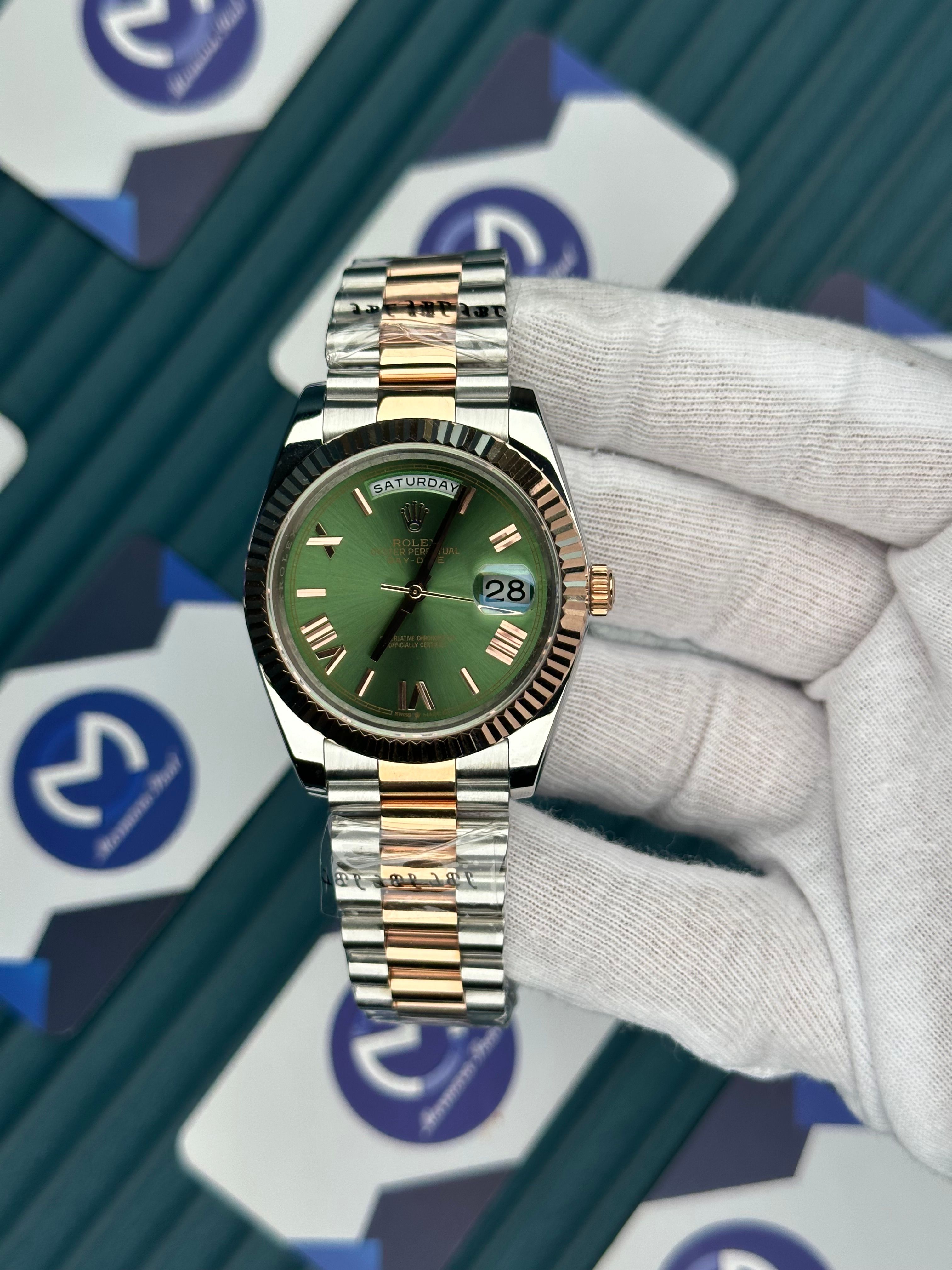 ROLEX DAY-DATE GREEN DIAL ROMA INDEX ROSE-SILVER PRESIDENT