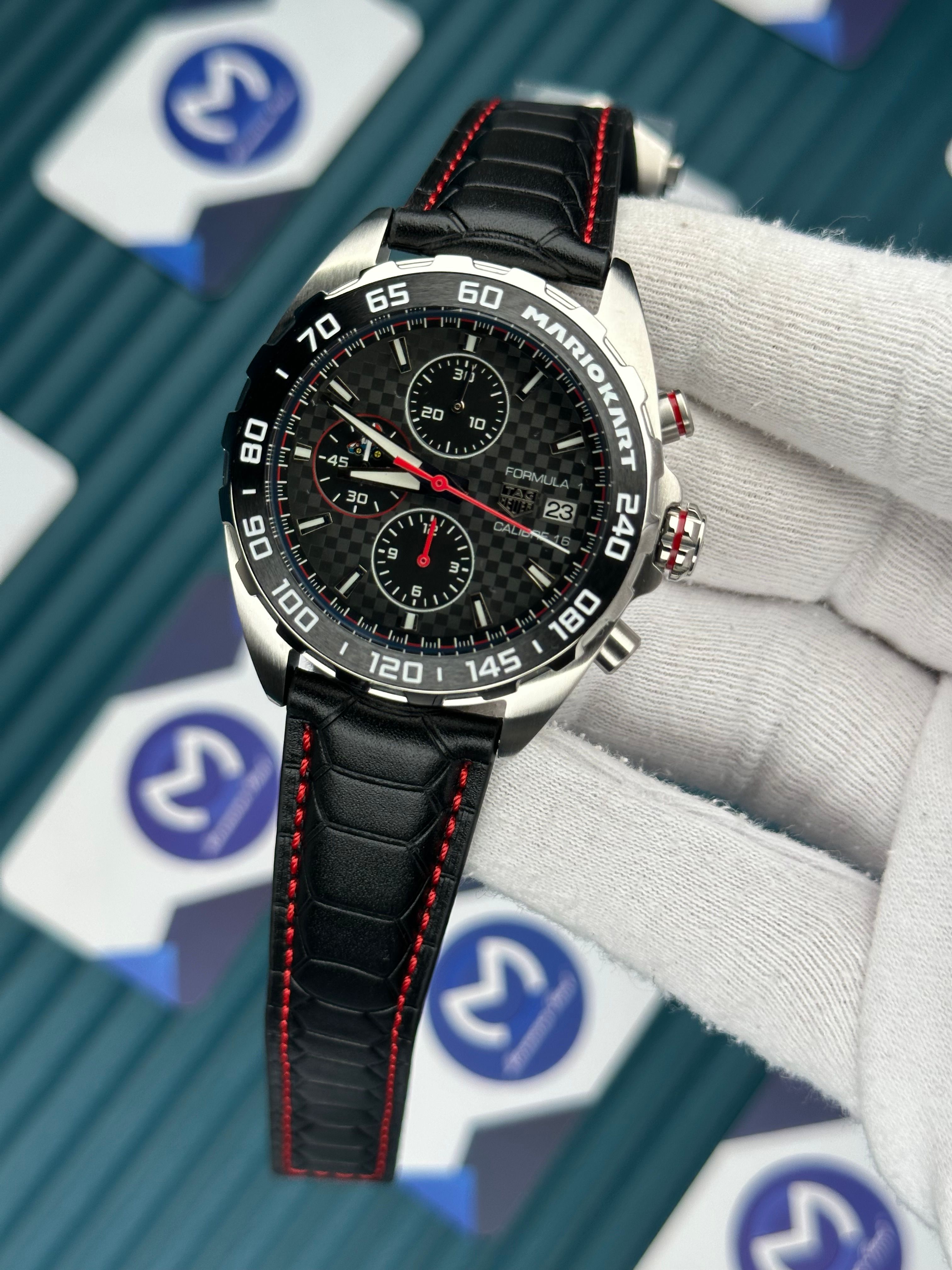 Tagheuer Mariokart  Siyah Deri Kordon Kırmızı Şerit