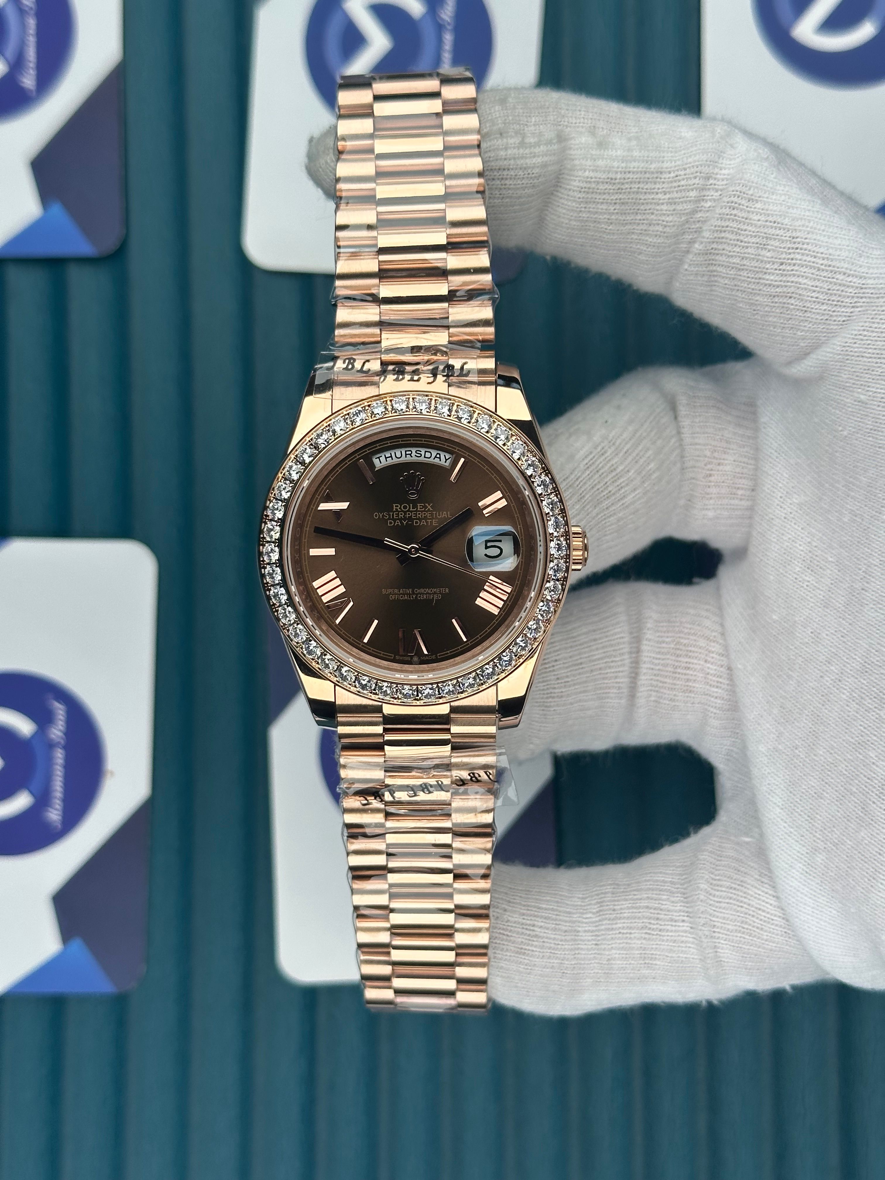ROLEX DAY-DATE CHOCOLATE DIAL DIAMOND BEZEL ROSE PRESIDENT