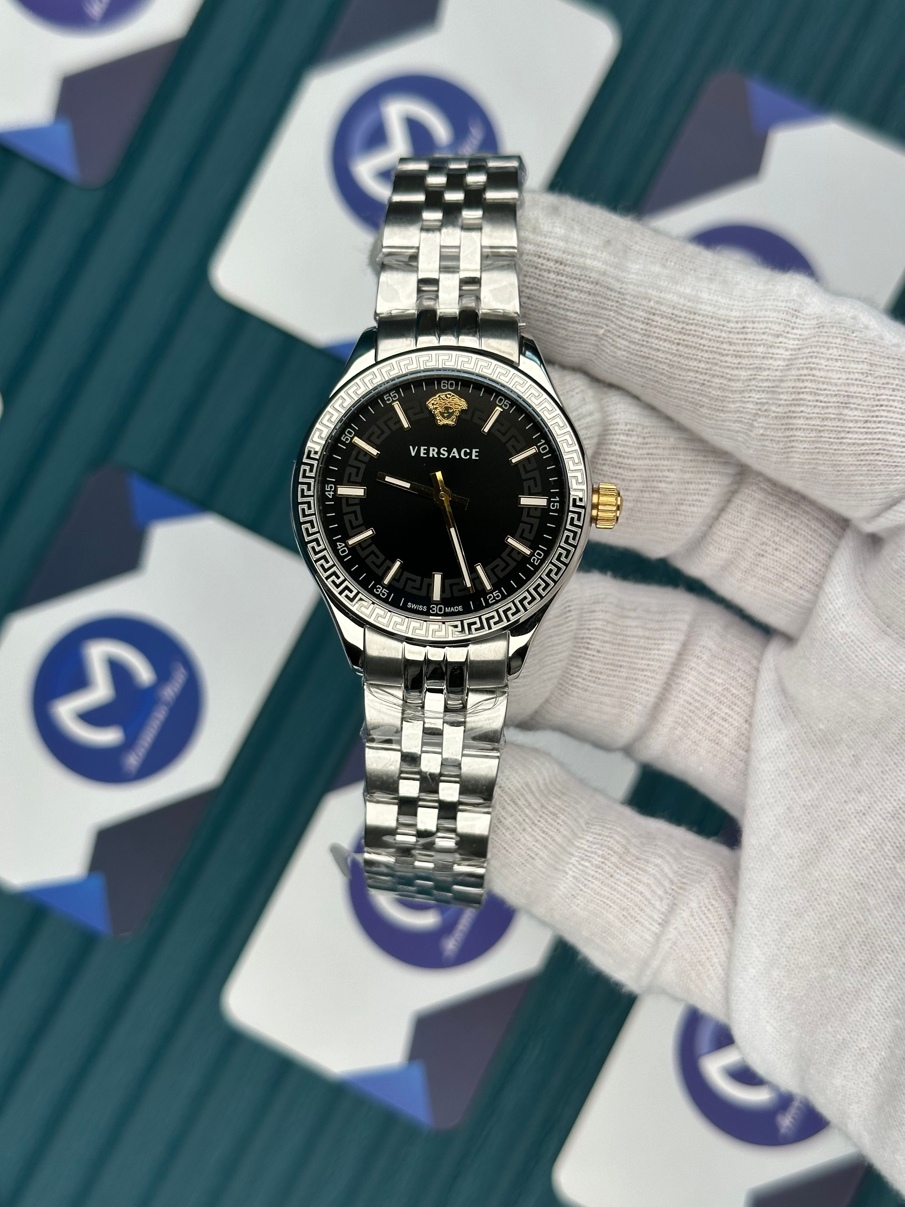VERSACE 36 BLACK DIAL WHITE DETAIL SILVER JUBILEE