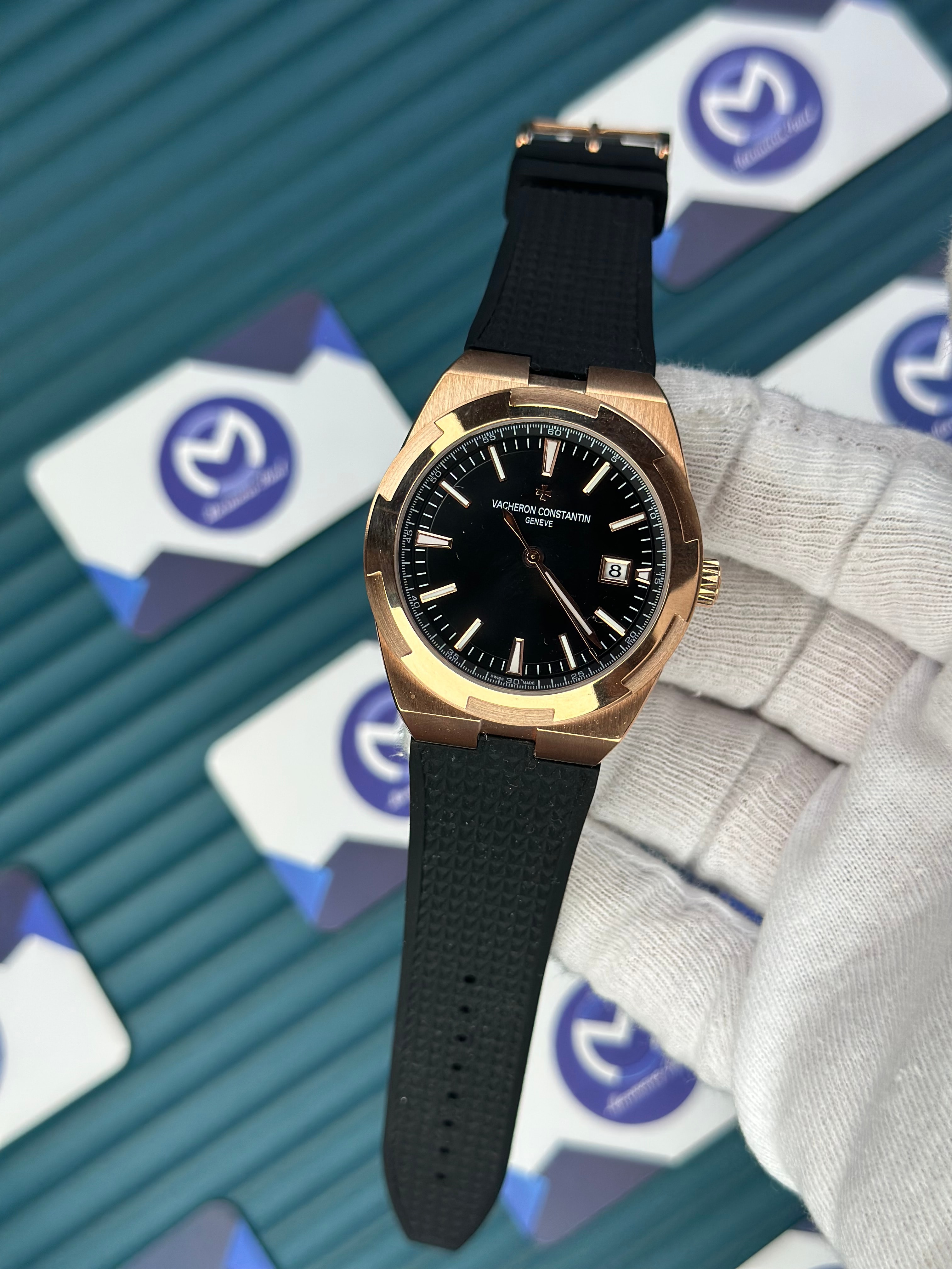 VACHERON CONSTANTIN BLACK DIAL ROSE CASE OVERSEAS BLACK RUBBER 