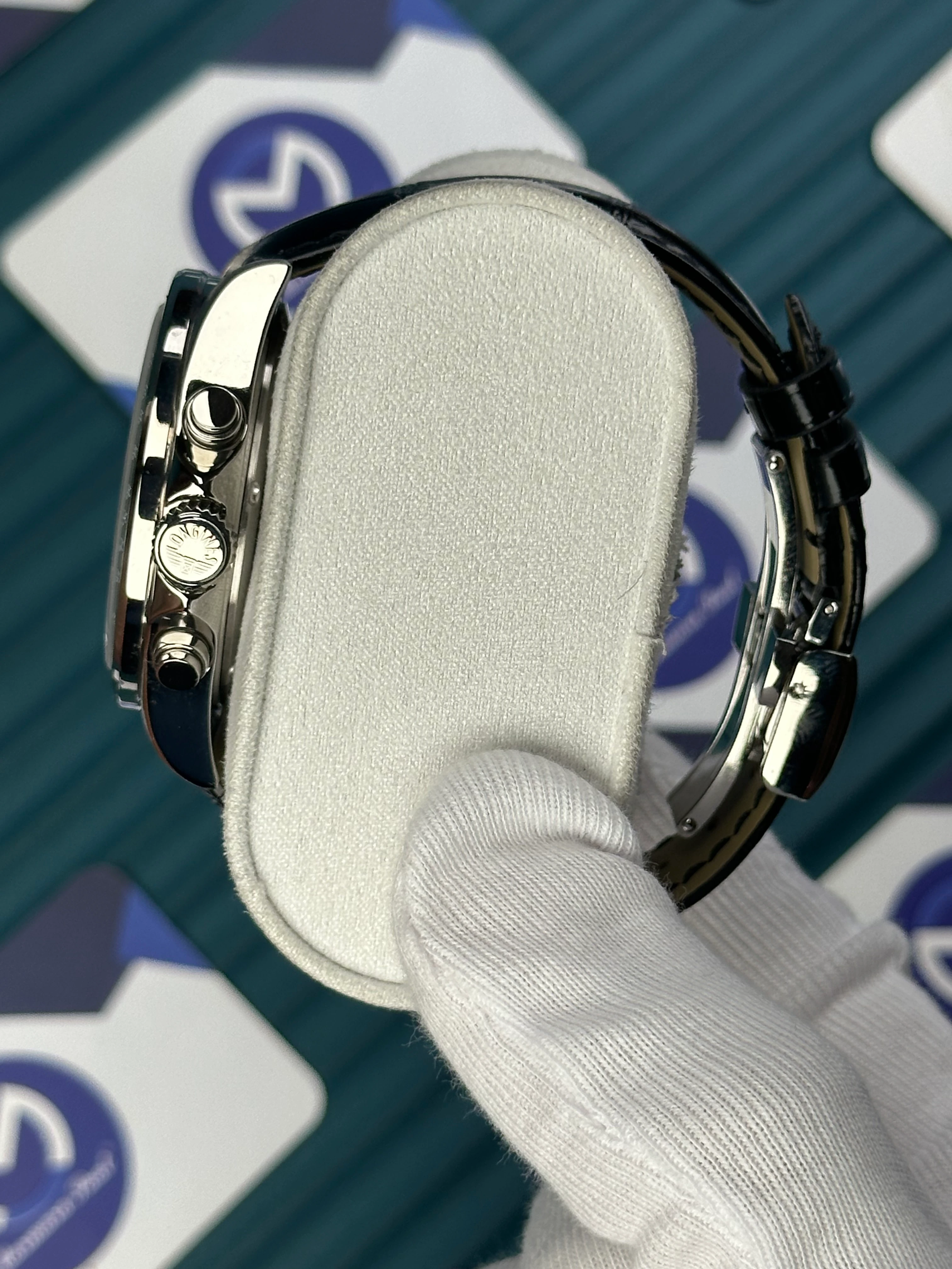 LONGINES CONQUEST AUTOMATIC WHITE DIAL GREEN CHRONOGRAPH BLACK LEATHER 