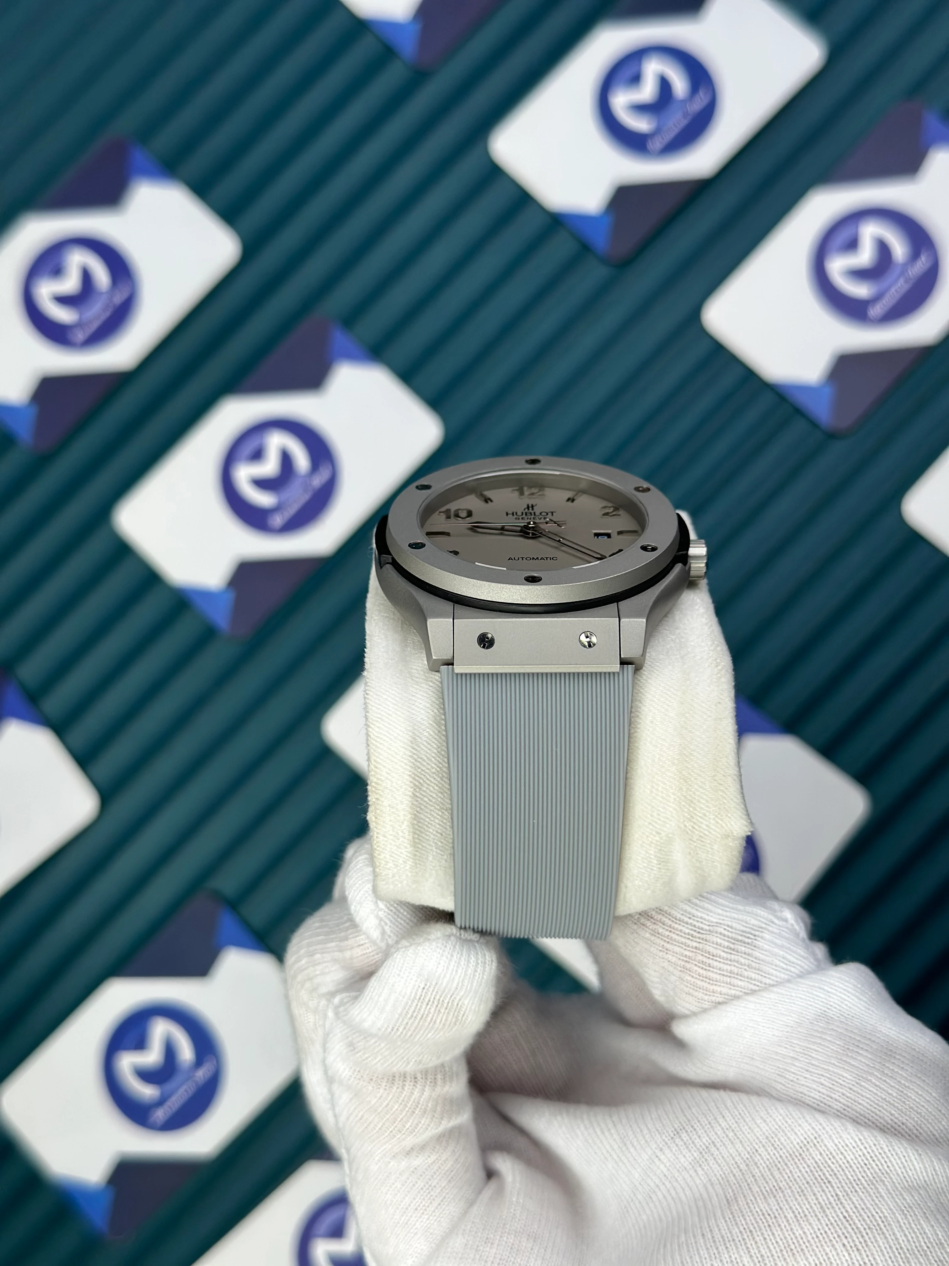 HUBLOT GENEVE AUTOMATIC VENDOME GREY DIAL GREY CASE GREY RUBBER CORD 