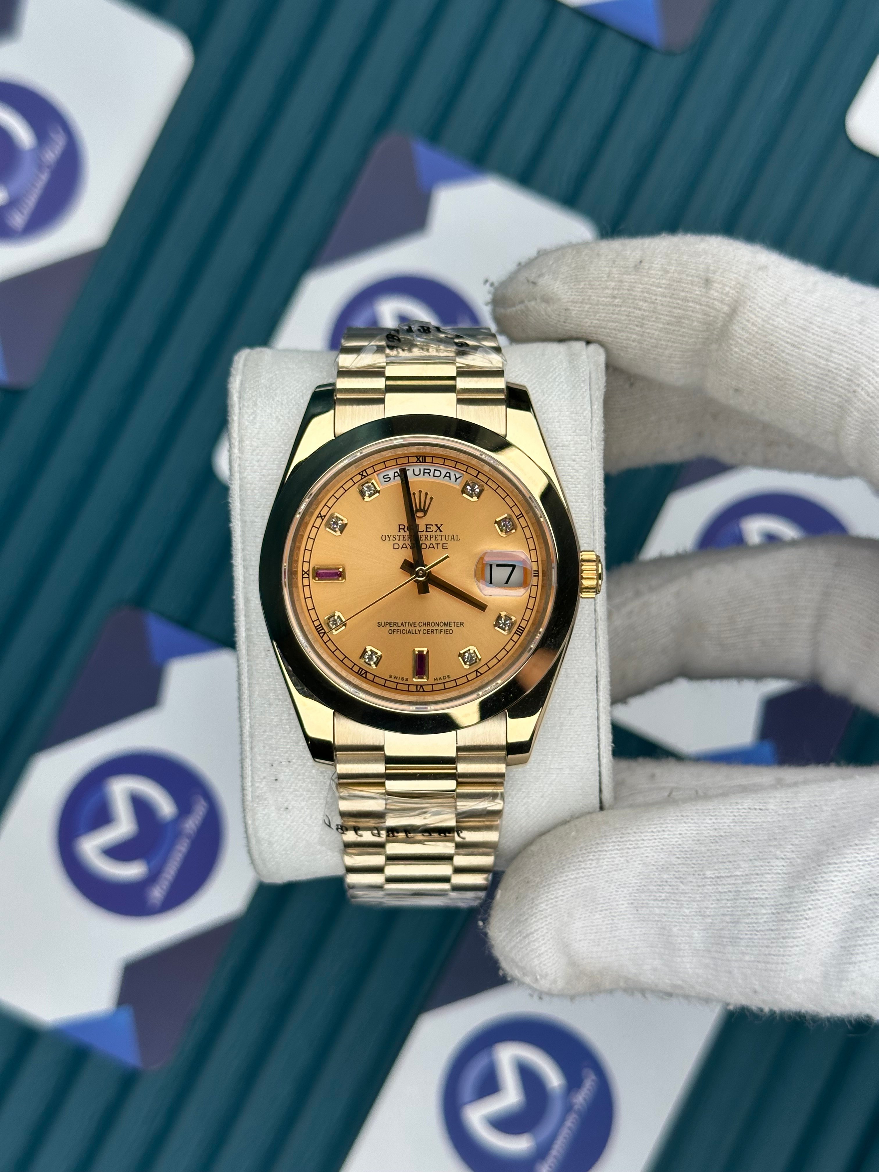ROLEX DAY-DATE GOLD DIAL OVAL BEZEL DIAMOND INDEX GOLD PRESIDENT